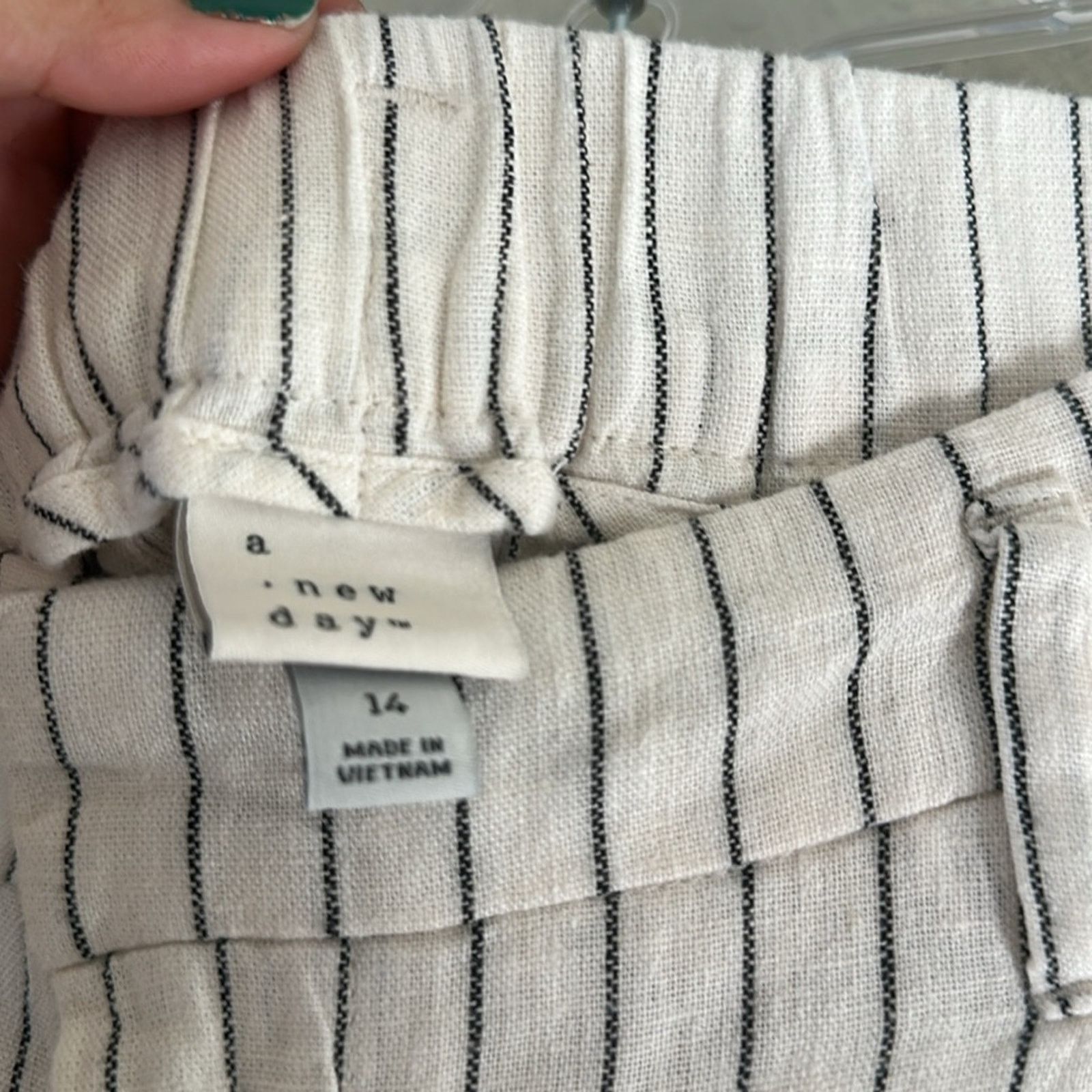 Target Basics Women's High-Rise Linen Pleat Front Straight Trousers= Size 36" / US 14 / IT 50 - 6 Thumbnail