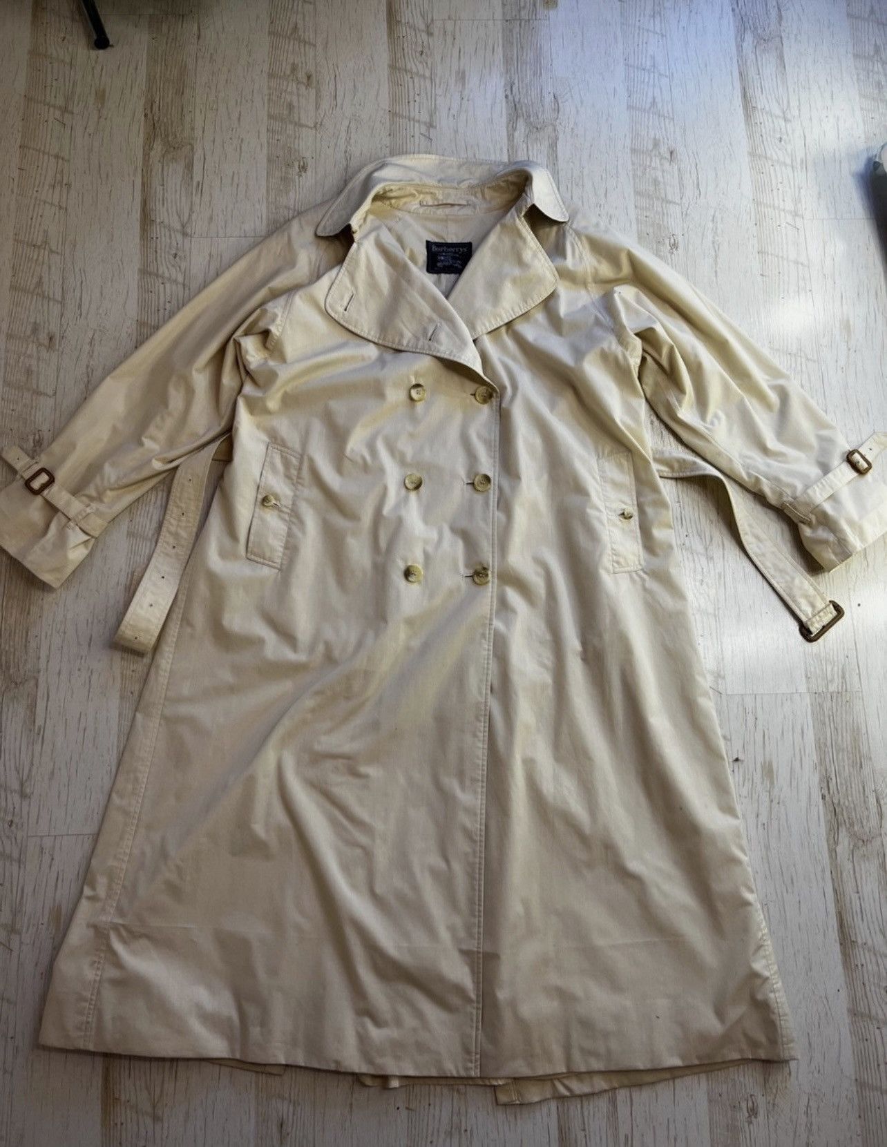 Burberry Burberry Burberrys Vintage Trench Coat Beige Belted L–XL Size US L / EU 52-54 / 3 - 3 Thumbnail