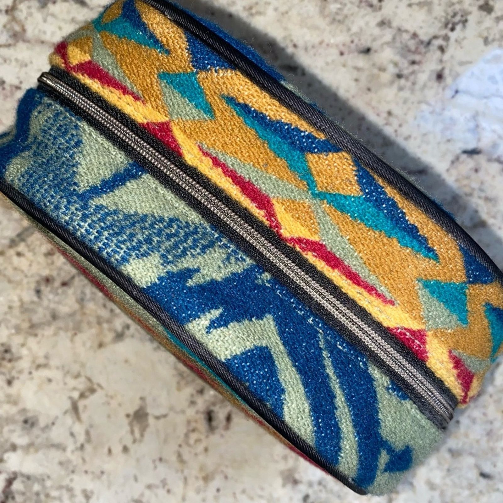 Pendleton PENDLETON Half Moon Aztec Wool Leather Zip Travel Pouch Size ONE SIZE - 9 Thumbnail
