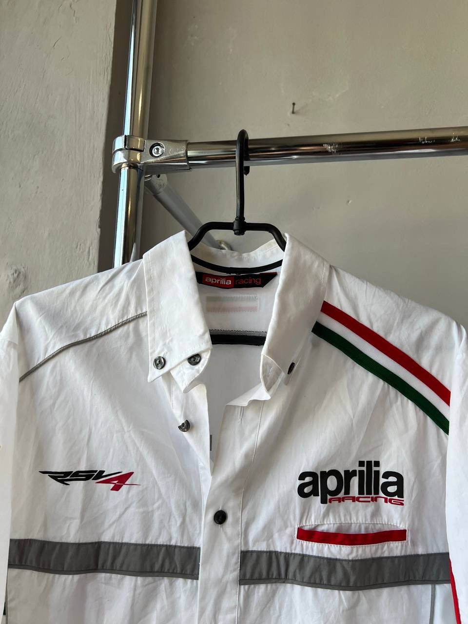 ICON Motorsports APRILIA ITALY RACING TEAM RSV4 OFFICIAL MERCHANDISE SHIRT M Size US M / EU 48-50 / 2 - 4 Thumbnail