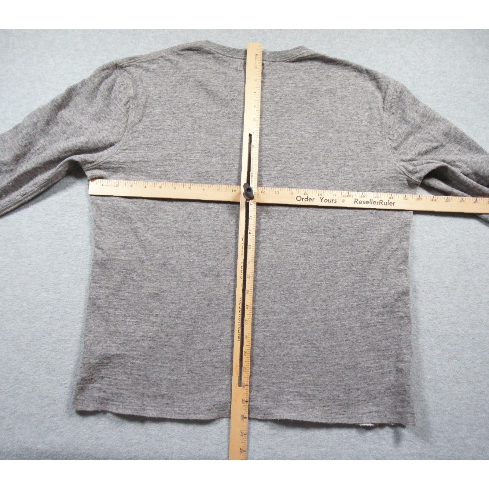 J.Crew JCrew Shirt Mens LT Gray Henley Long Sleeve Outdoor Adult Knit Goods Regular Big & Tall Size US L / EU 52-54 / 3 - 7 Thumbnail