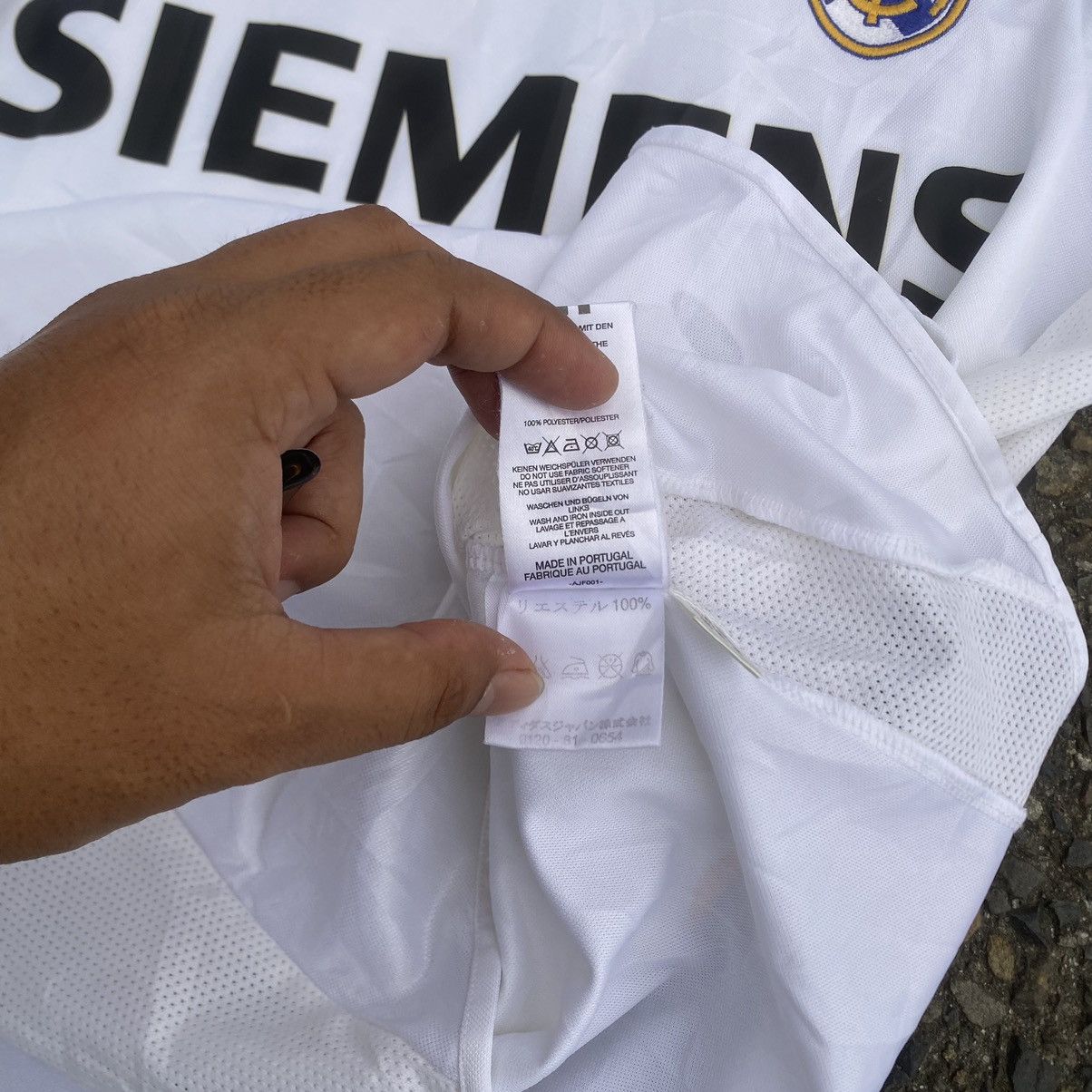 Adidas 2004 Real madrid beckham jersey Size US M / EU 48-50 / 2 - 10 Thumbnail