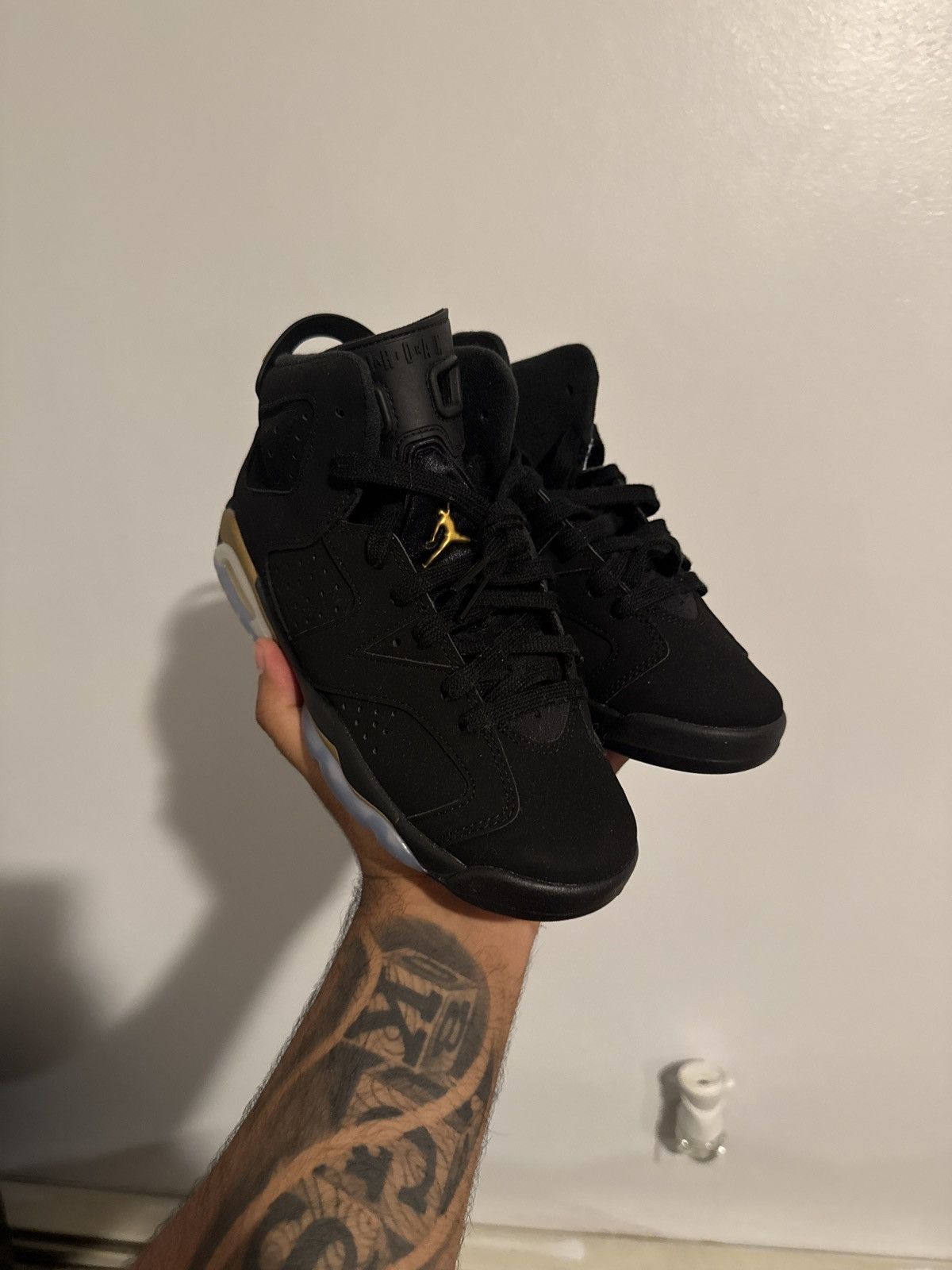 Jordan Brand DMP 6s BOYS 5y/Womens 6.5 Size US 6.5 / IT 36.5 - 1 Thumbnail
