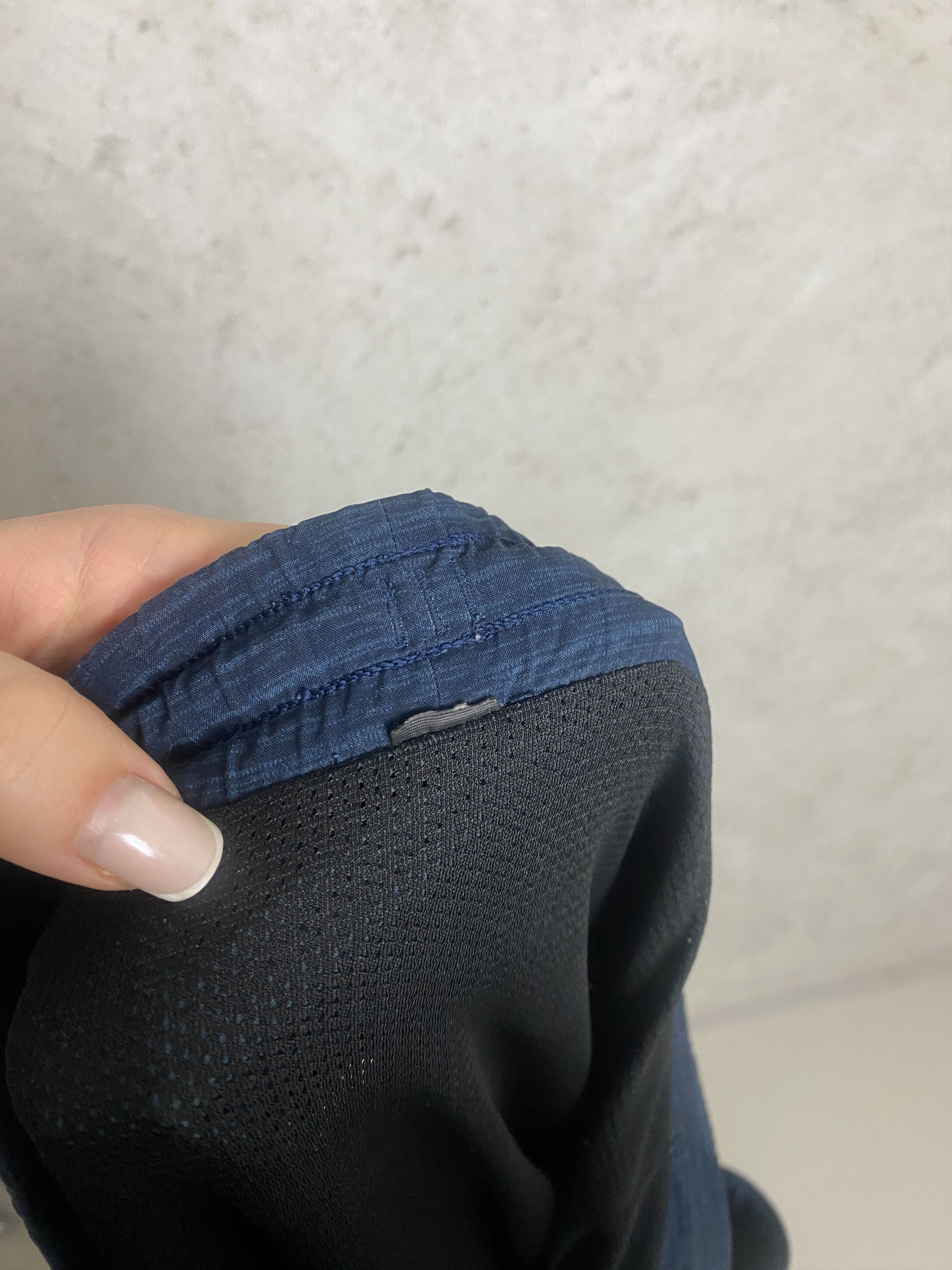 Lululemon Lululemon navy shorts sport gym Size US 34 / EU 50 - 4 Thumbnail