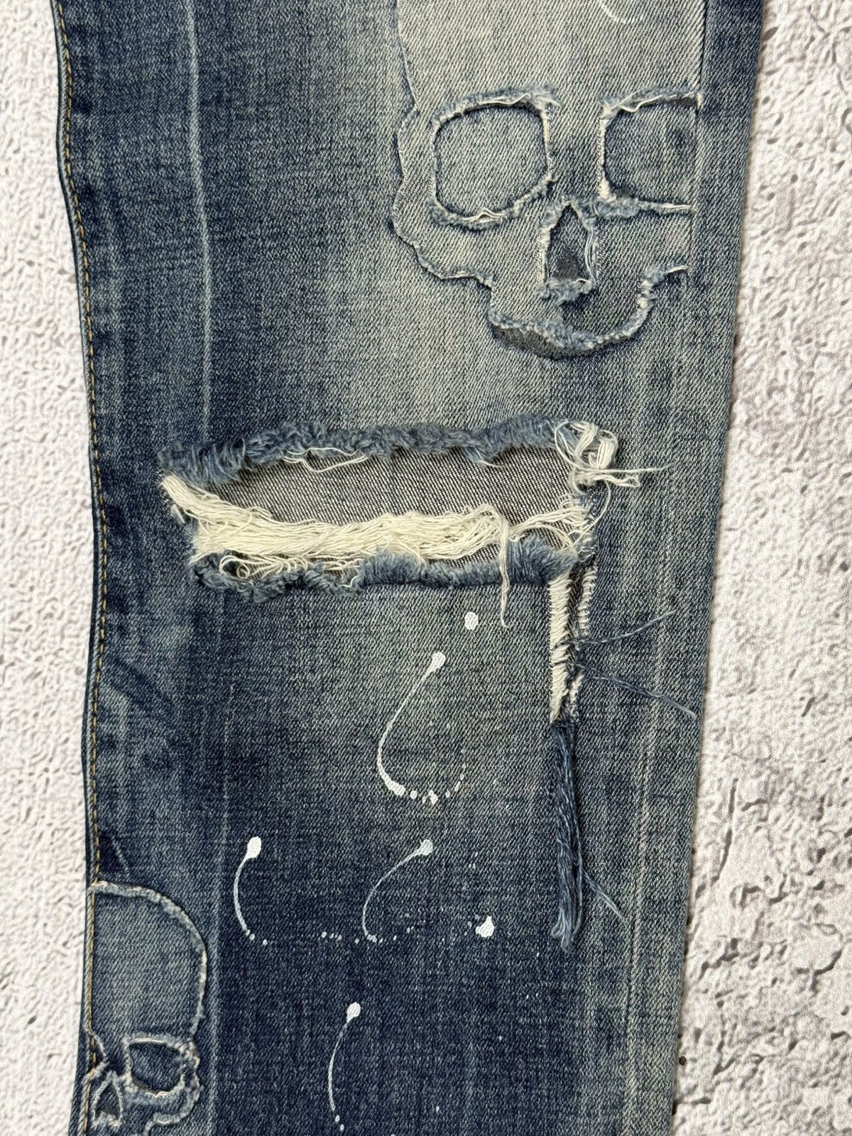 Philipp Plein Philipp Plein Jeans Skull Crossbones Distressed Denim Pants Size US 32 / EU 48 - 8 Thumbnail