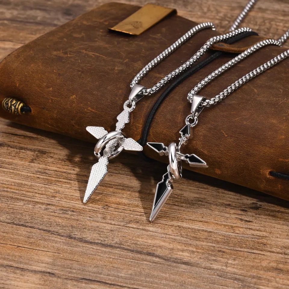 Jewelry Arrow Shaped Cross Necklaces Size ONE SIZE - 5 Thumbnail