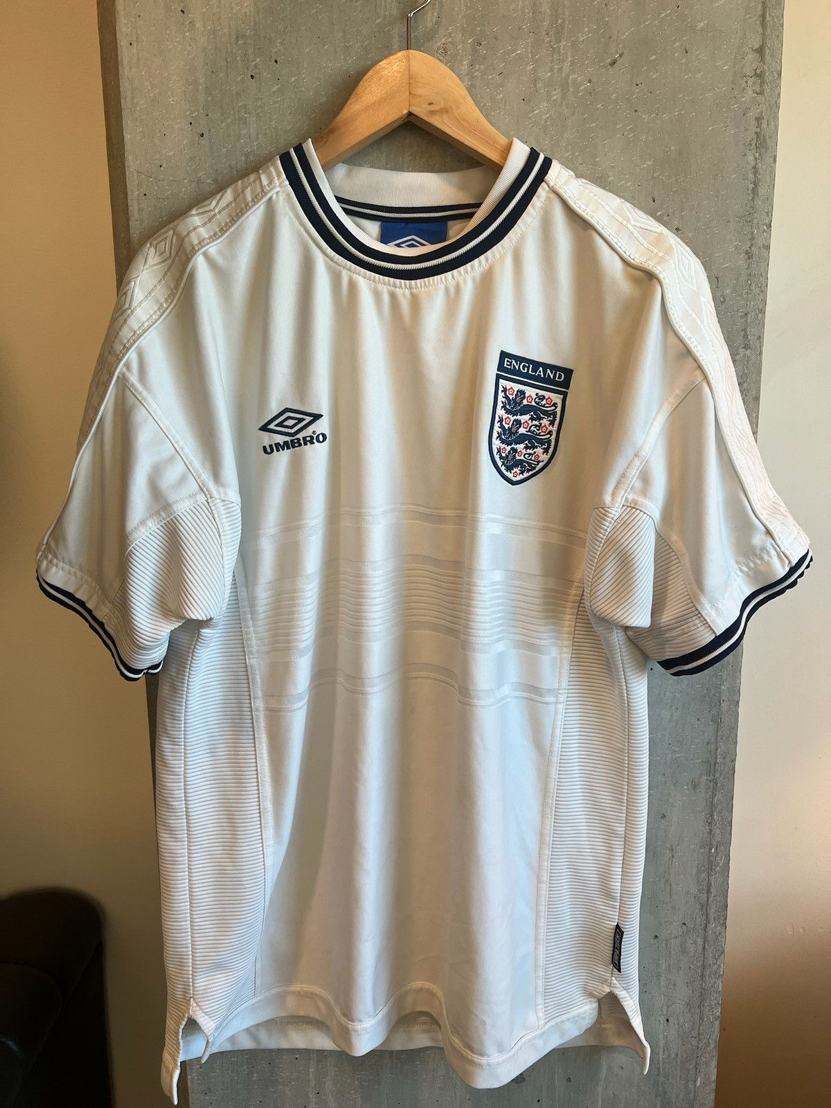 Umbro VINTAGE UMBRO ENGLAND JERSEY Size US L / EU 52-54 / 3 - 1 Thumbnail