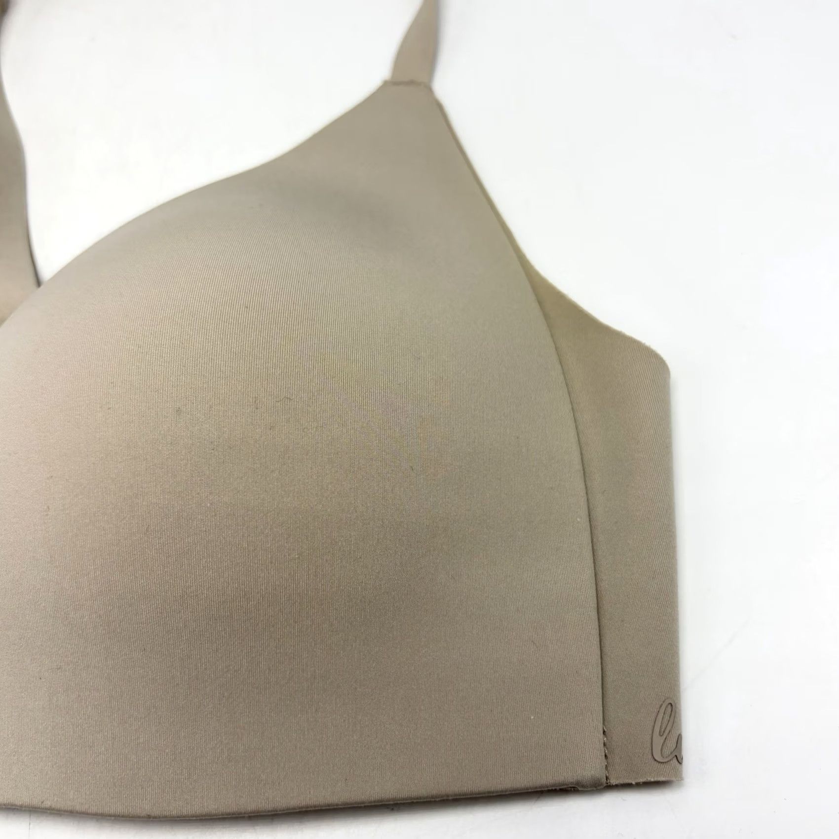 Lululemon Lululemon Take Shape Bra LW2BK9S Size 32C Beige Workout Adjustable Wireless Sports Bra Womens Shirt Size ONE SIZE - 4 Thumbnail