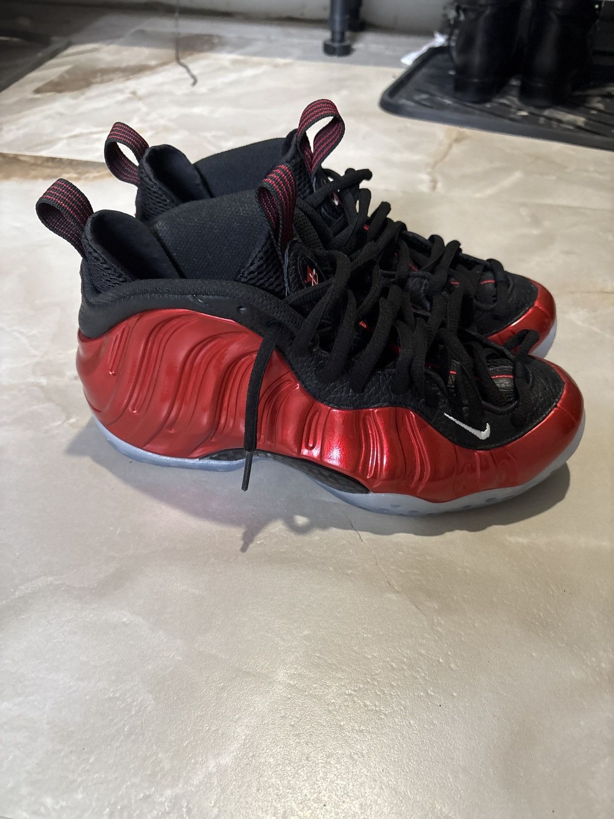 Nike Nike Foamposite Size US 7 / EU 40 - 4 Thumbnail