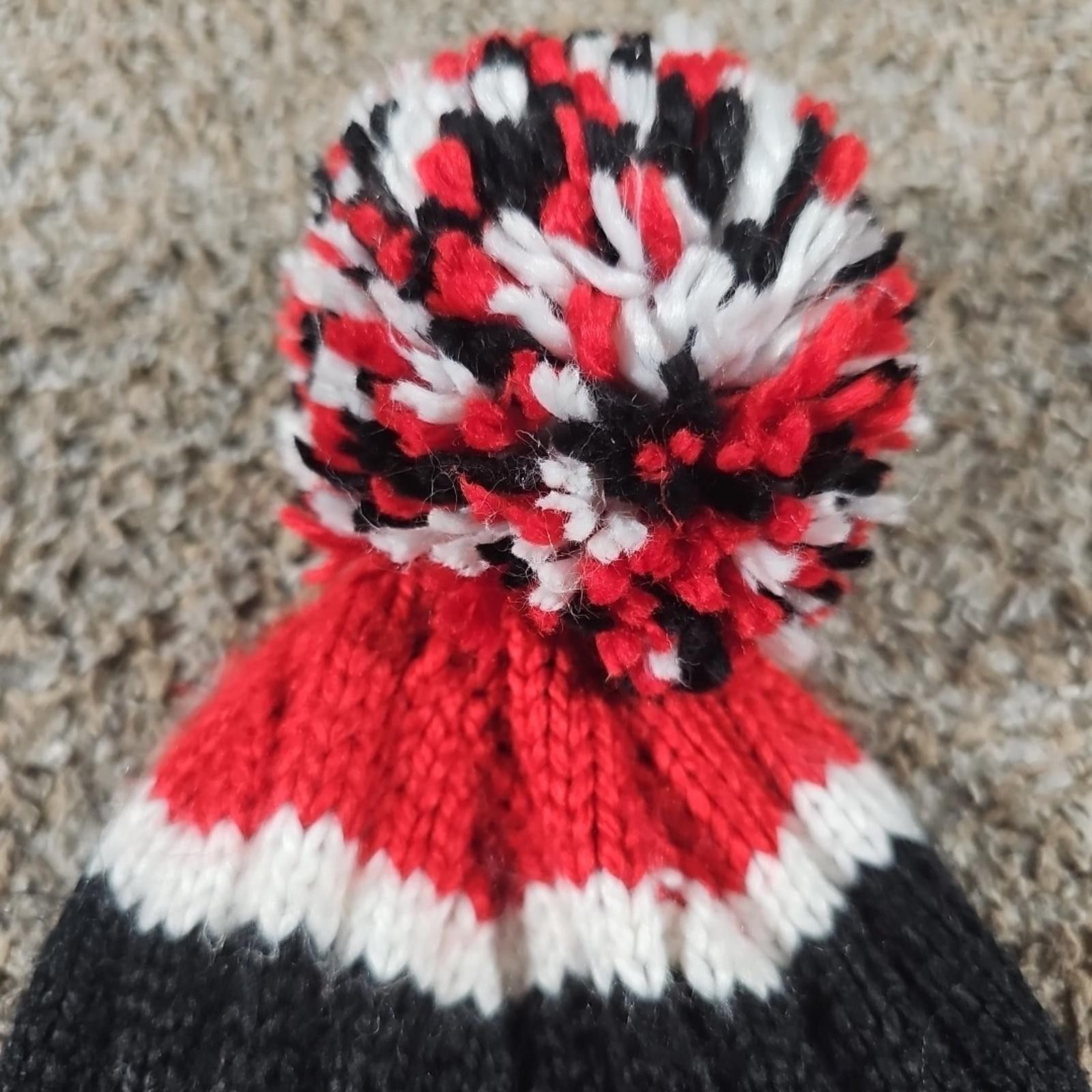 Columbia Wisconsin Badgers Columbia Winter Beanie Pom Hat Size ONE SIZE - 3 Thumbnail