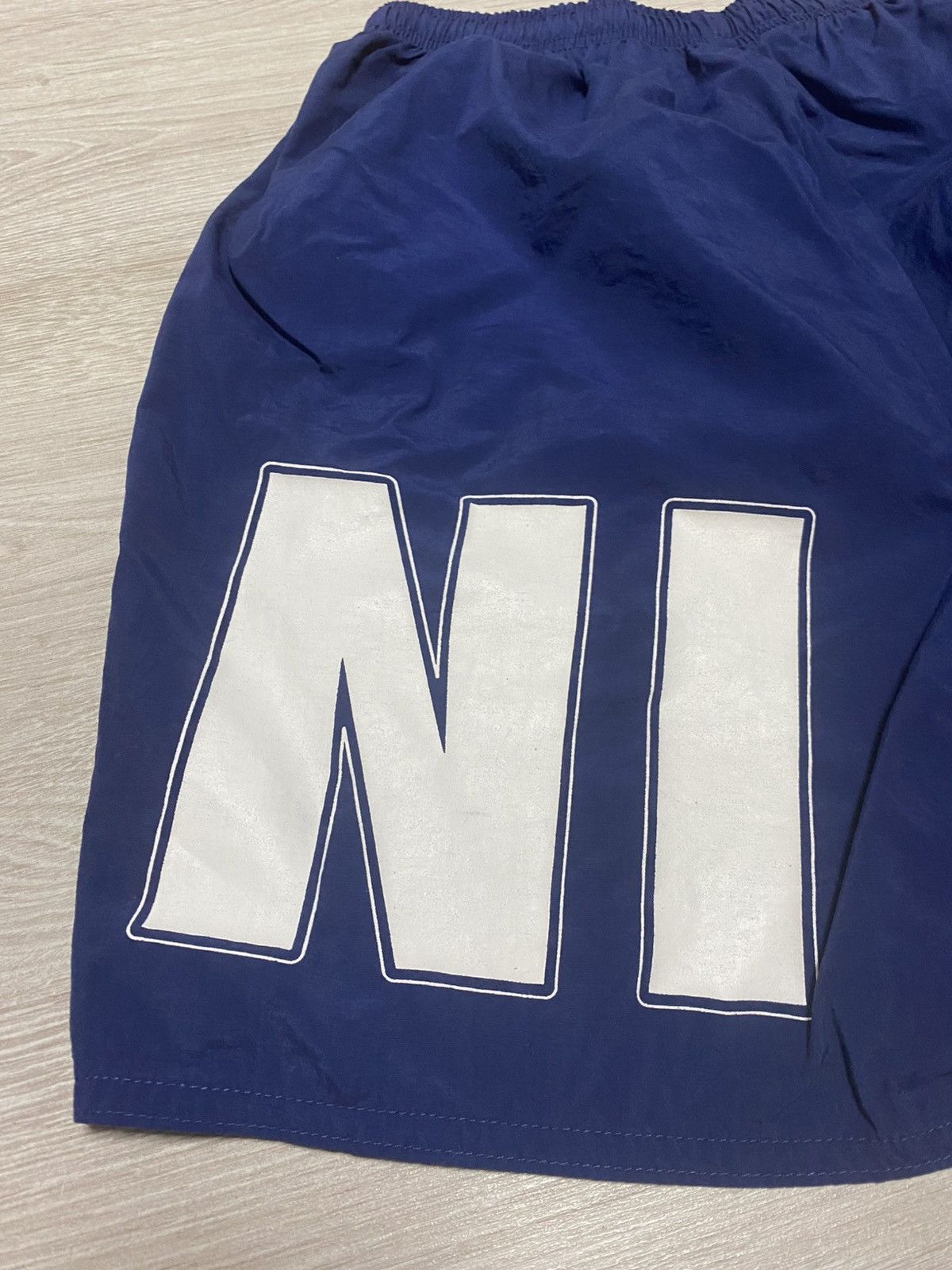 Nike Vintage Nike nylon big logo shorts size M 32” Size US 32 / EU 48 - 2 Thumbnail