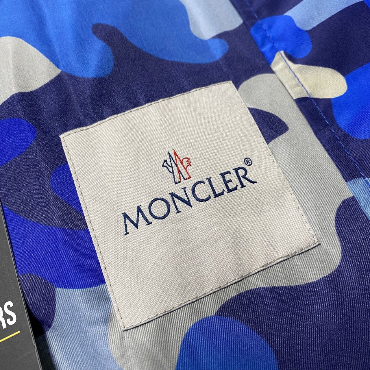 Moncler Moncler vidourle light jacket XL 2XL camo blue windbreaker Size US XXL / EU 58 / 5 - 15 Thumbnail