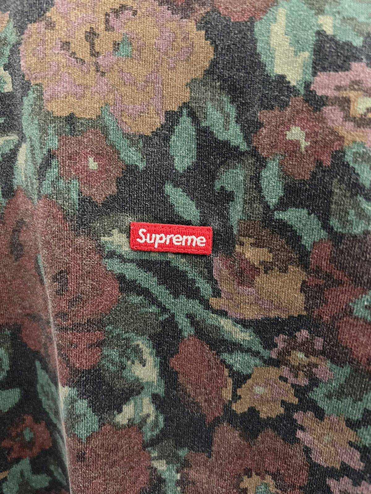 Supreme Supreme Small Box Logo Digi Floral (FW20) Size US M / EU 48-50 / 2 - 3 Thumbnail