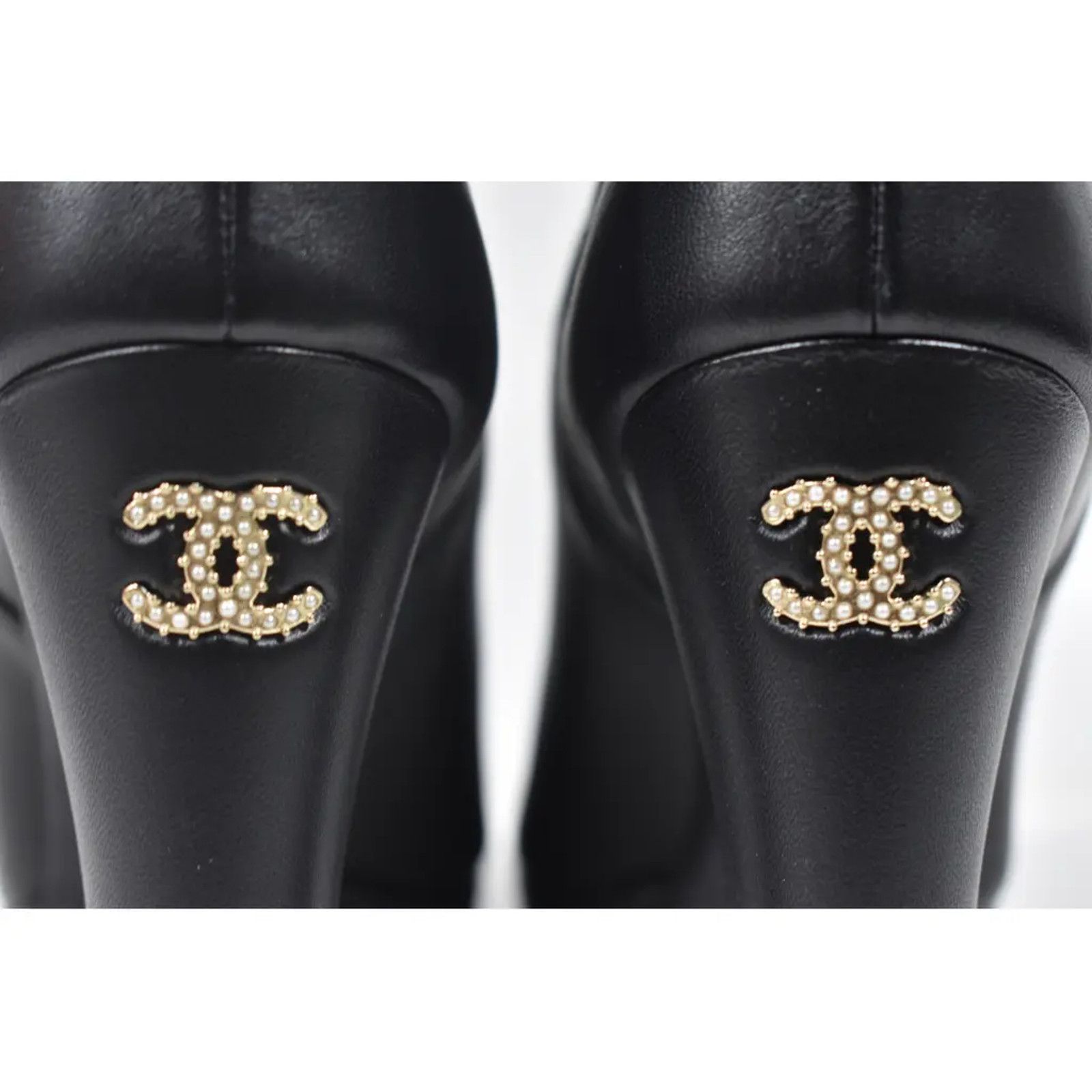 Chanel Chanel 20A Black Lambskin Leather Patent Pearl CC Ankle Size US 11.5 / IT 41.5 - 9 Thumbnail