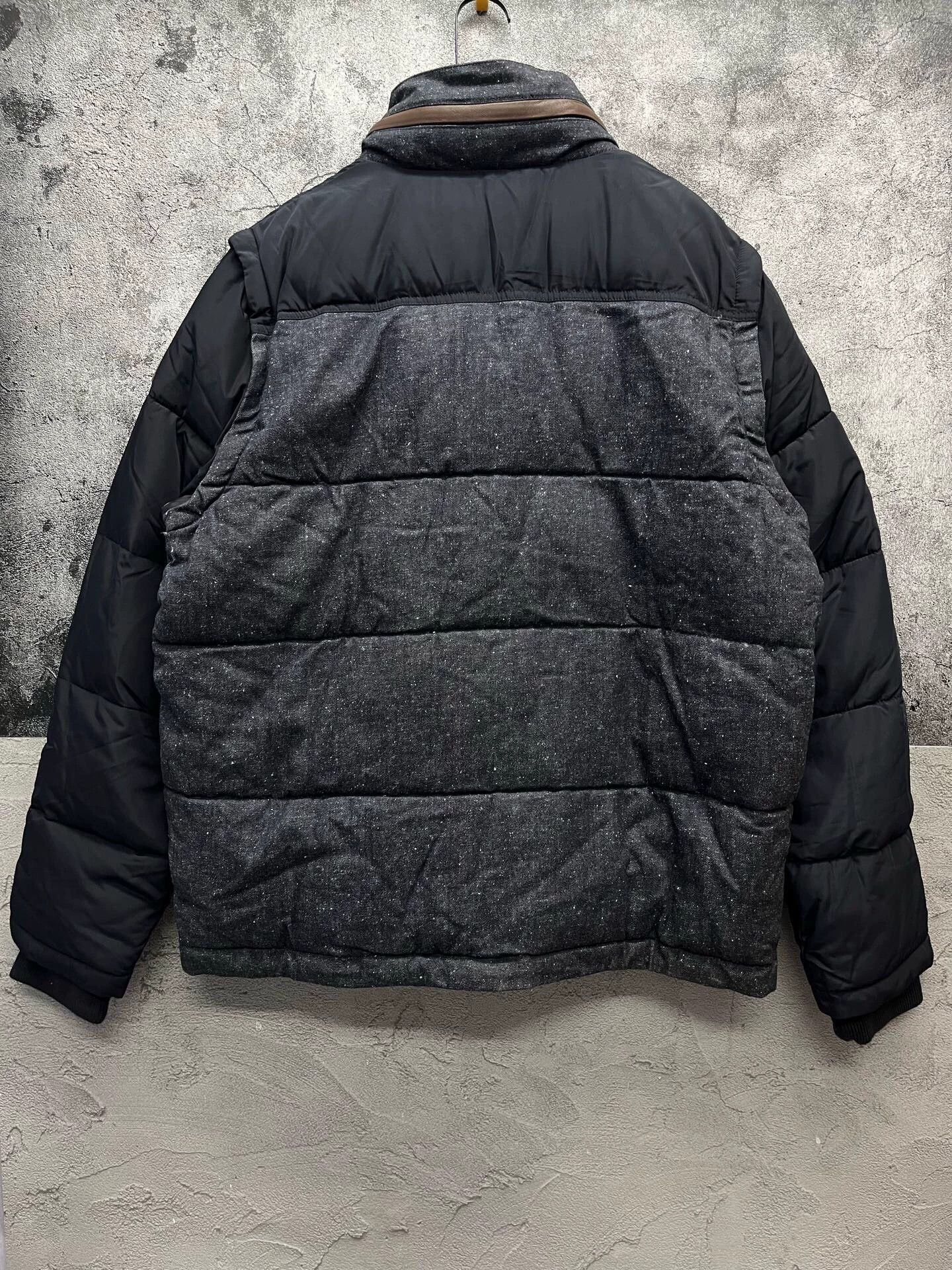 Armani Armani Jeans solid puffer jacket size 54 new Size US L / EU 52-54 / 3 - 2 Thumbnail