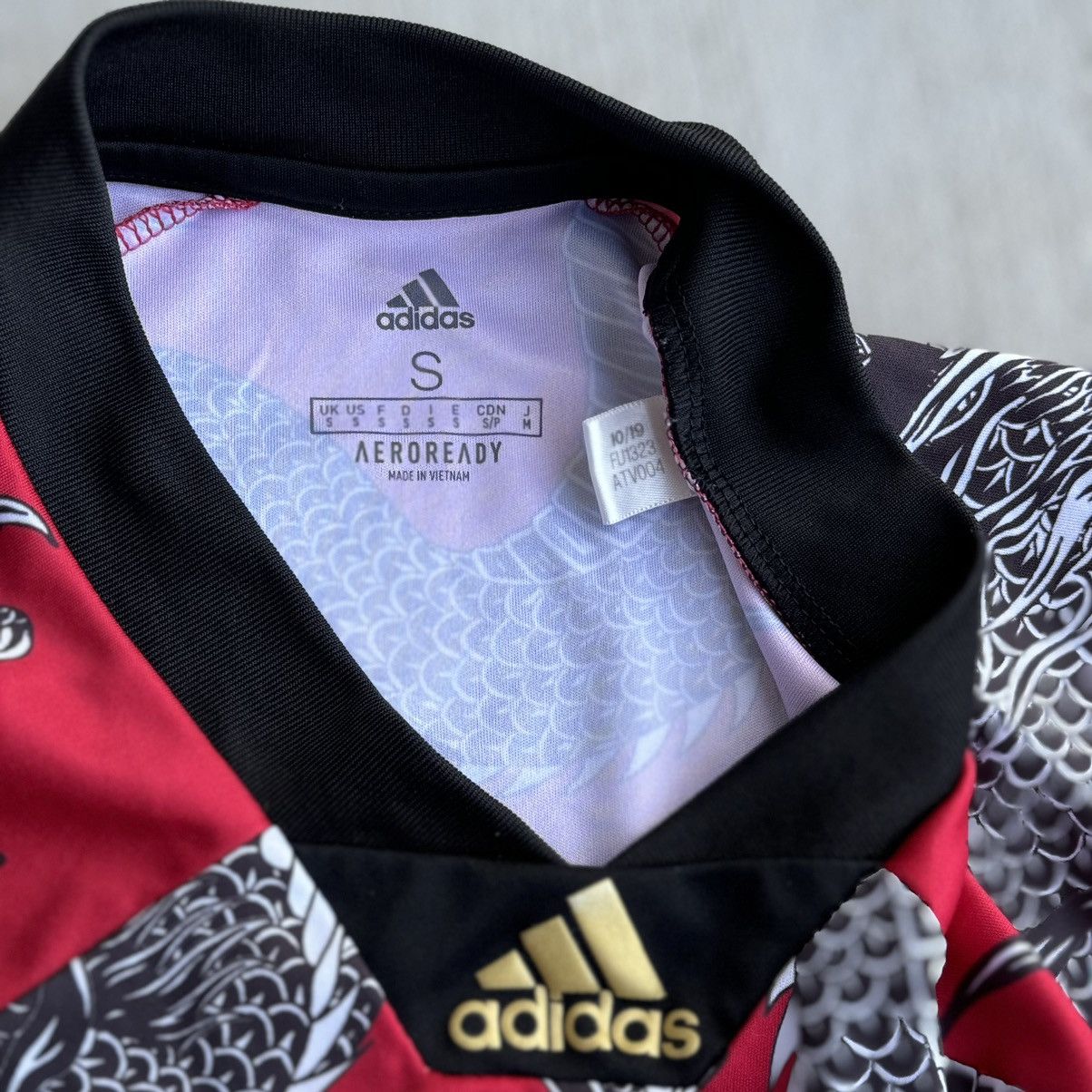 Adidas × JNCO 2019 MANCHESTER UNITED CNY ADIDAS SOCCER JERSEY AOP DRAGON Size US S / EU 44-46 / 1 - 3 Thumbnail