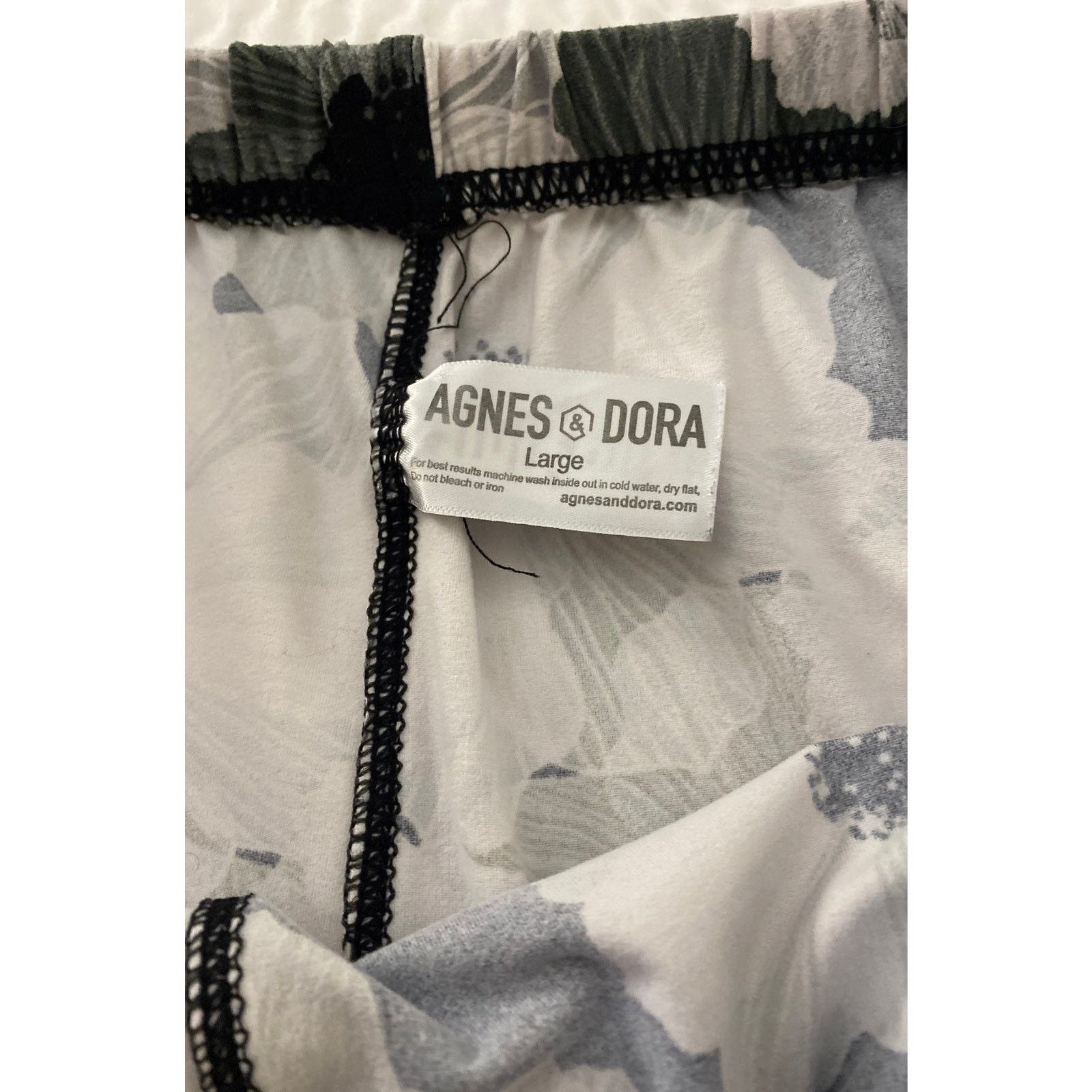 Other Agnes & Dora Floral Leggings - Size L - Black/White - EUC Size 34" / US 12 / IT 48 - 3 Thumbnail
