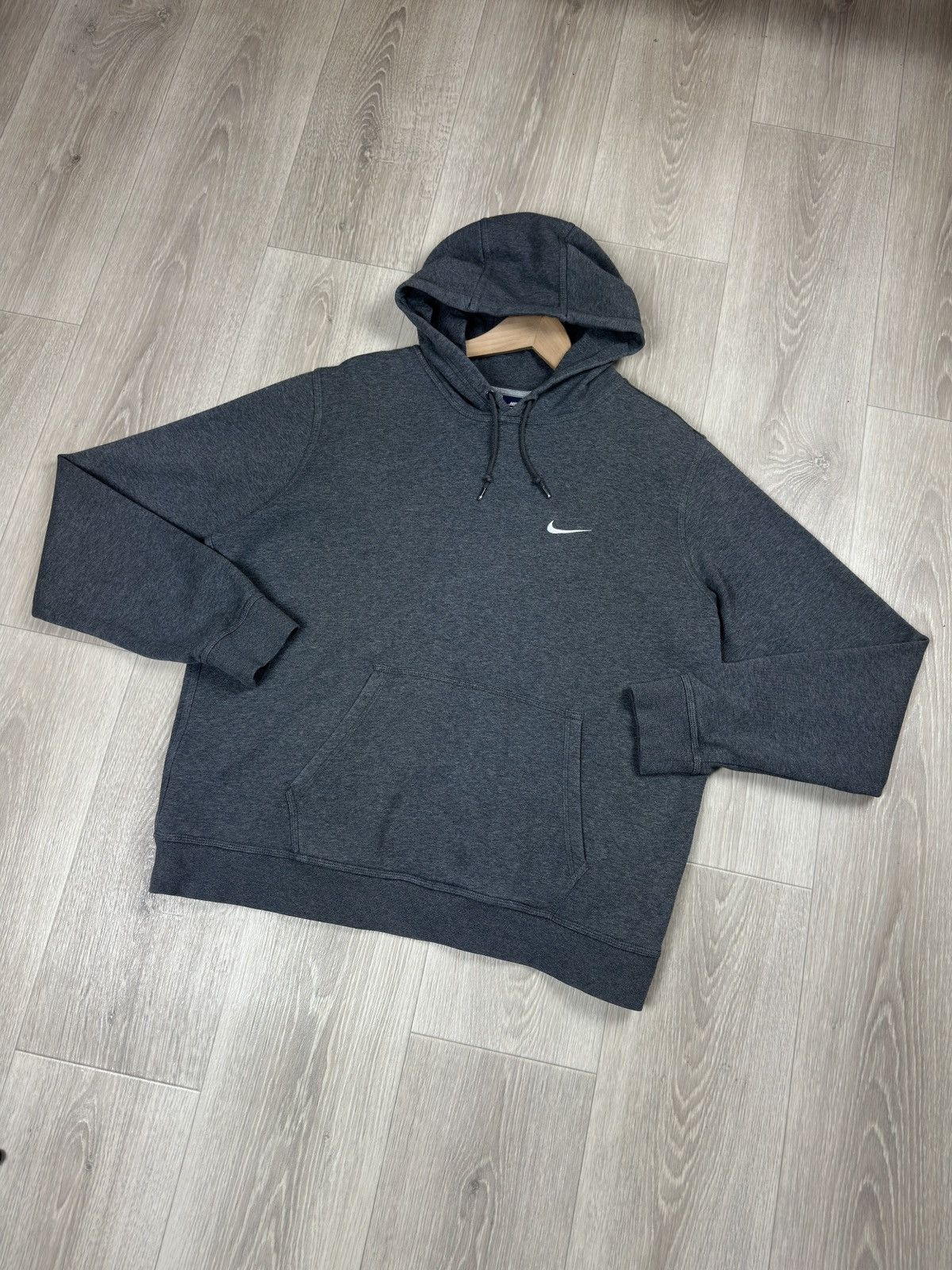 Nike Vintage Nike Hoodie Y2K Size XL Small Logo Drill Size US XL / EU 56 / 4 - 3 Thumbnail