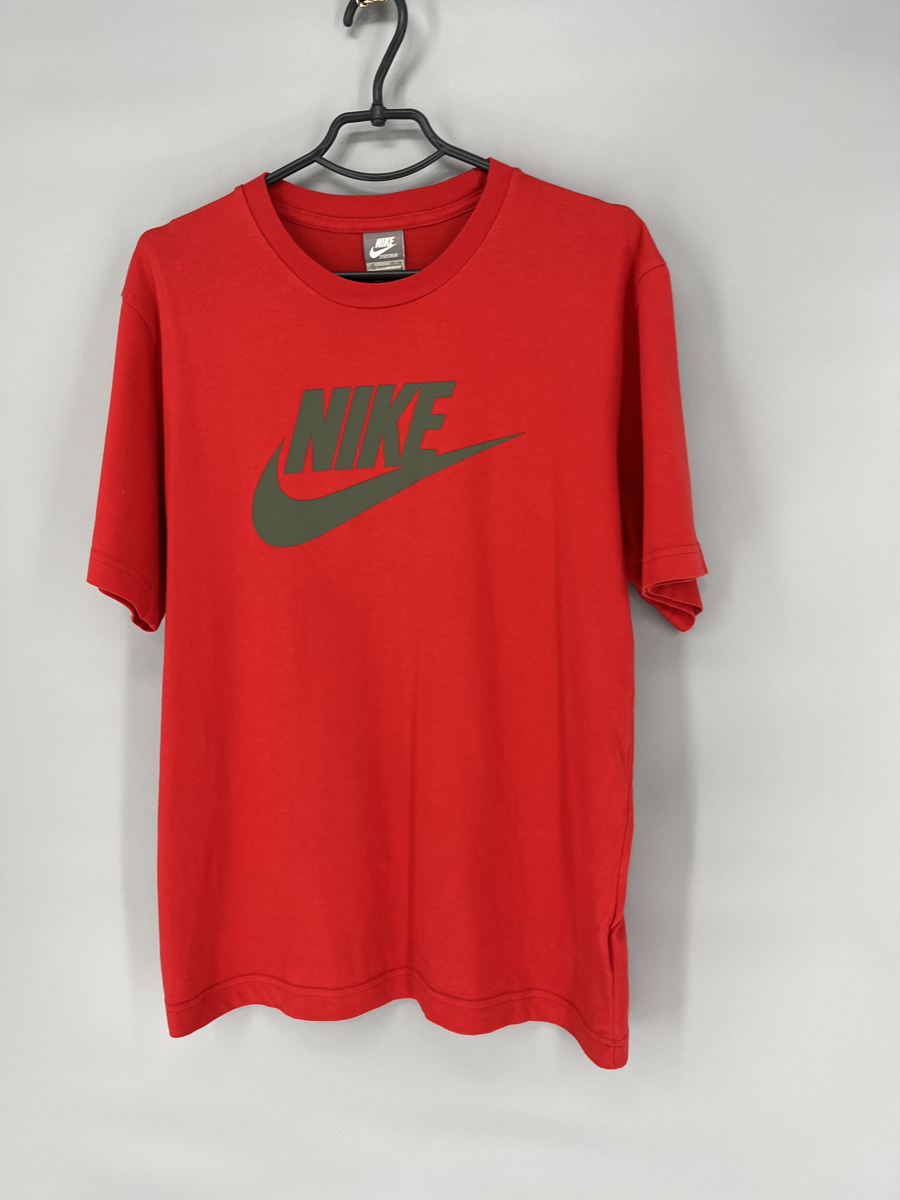 Nike Vintage Y2K Nike Big Swoosh RED T-Shirt Size US M / EU 48-50 / 2 - 3 Thumbnail