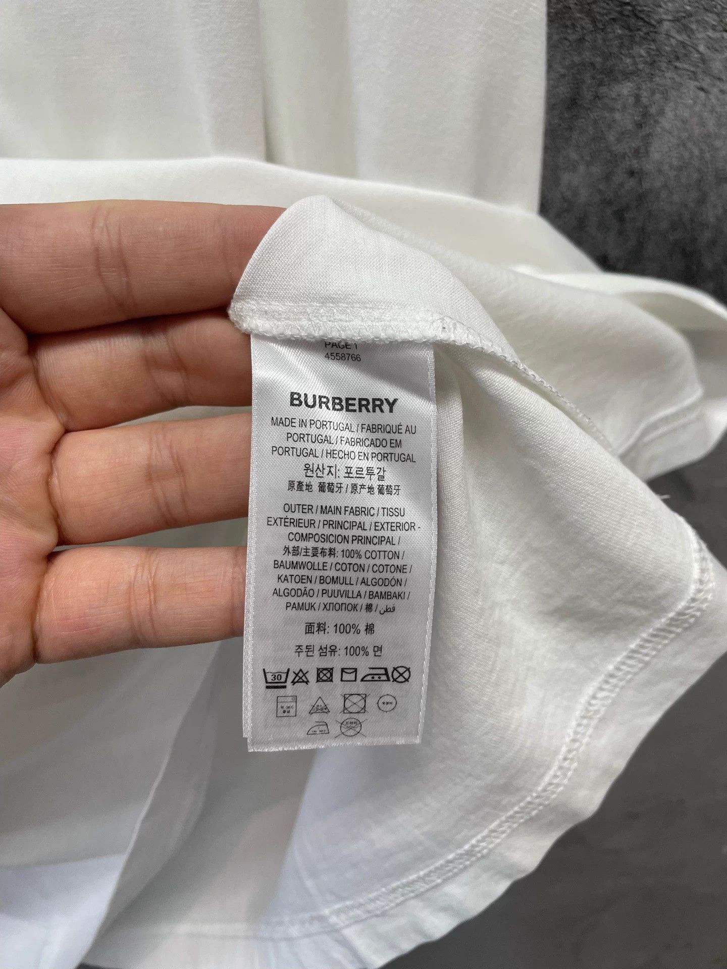 Burberry Burberry New Logo Print SS T-shirt M Mint (Worn 1-2x) Size US M / EU 48-50 / 2 - 5 Thumbnail