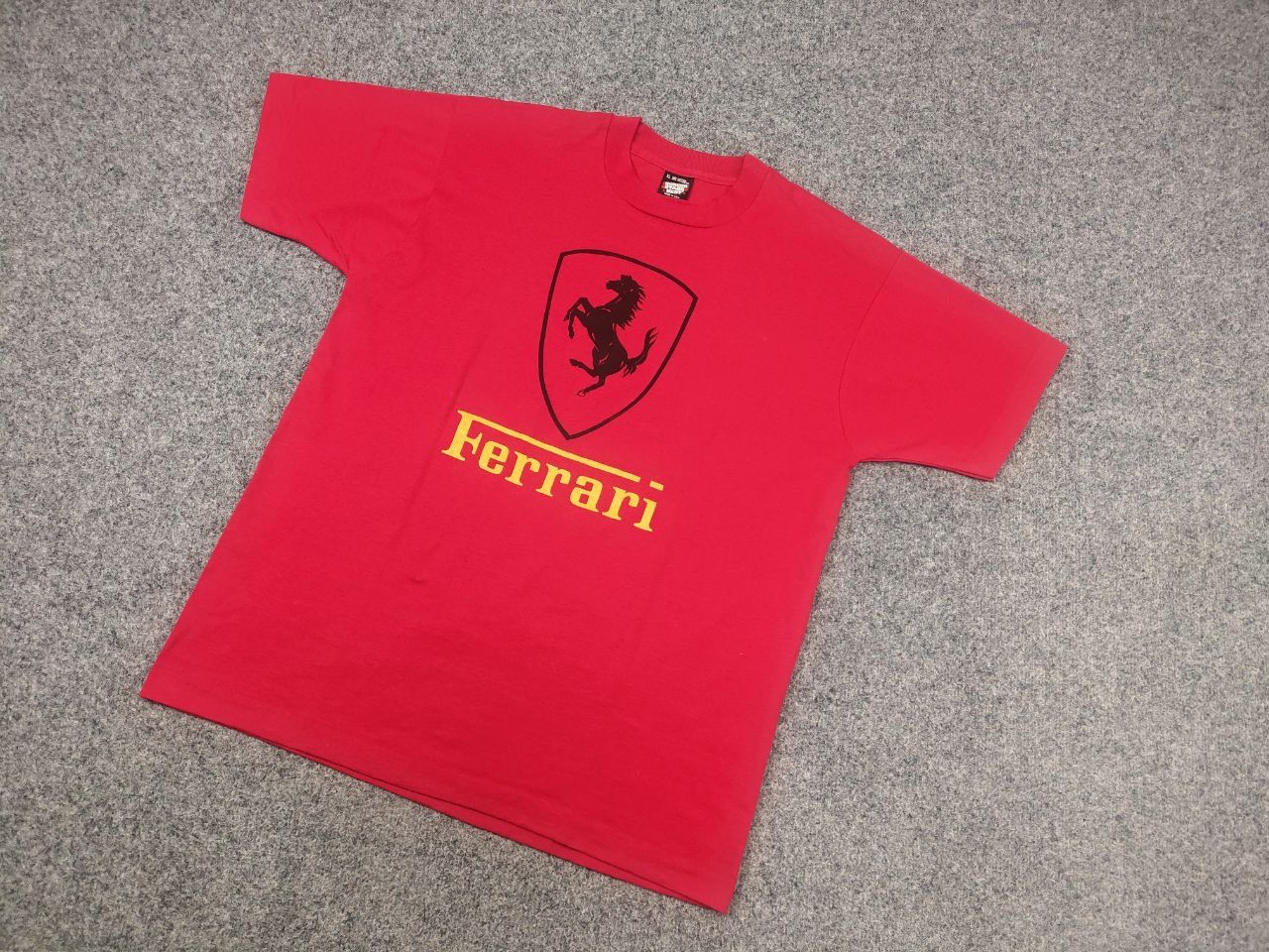 Ferrari Vintage Ferrari Authentic Logo Red screen stars best T shirt Size US XL / EU 56 / 4 - 13 Thumbnail