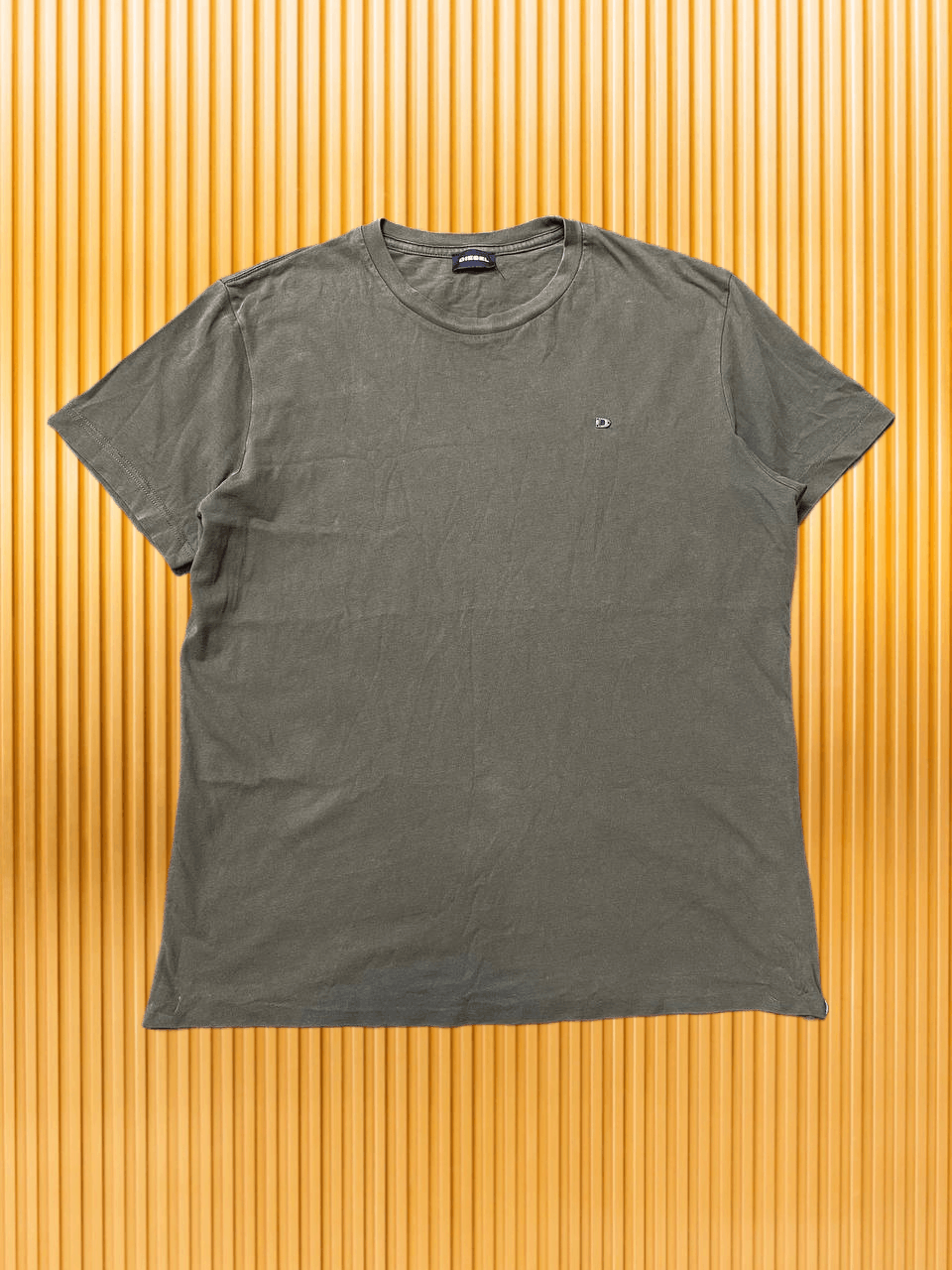 Diesel Vintage 90s Diesel logo t-shirt retro rare Y2K Size US L / EU 52-54 / 3 - 1 Thumbnail