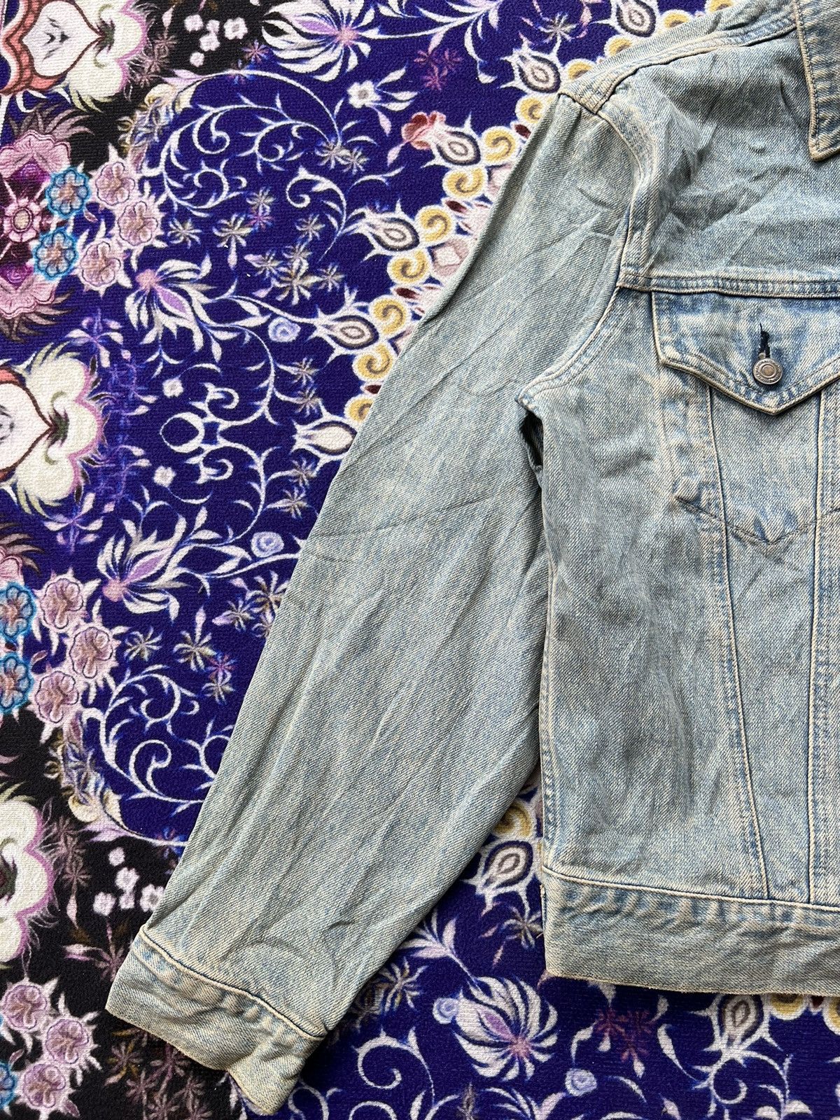 Japanese Brand (L) Vintage Blue Way Japanese Brand Sand Wash Denim Jacket Size US L / EU 52-54 / 3 - 13 Thumbnail