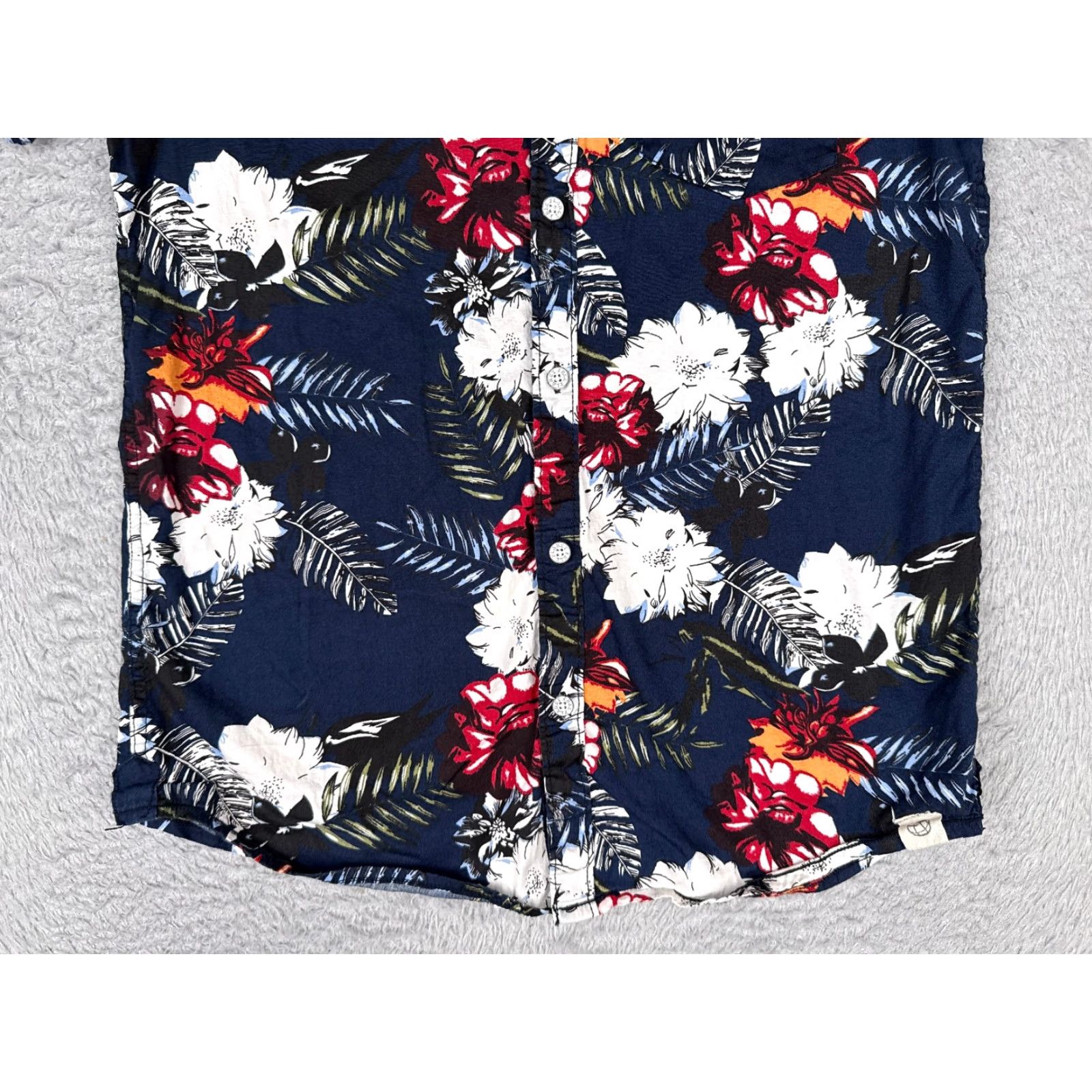 Vintage VINTAGE Free Planet Shirt Men Small Blue White Floral Button Up Cotton Blend Hawaiian Size US S / EU 44-46 / 1 - 5 Thumbnail
