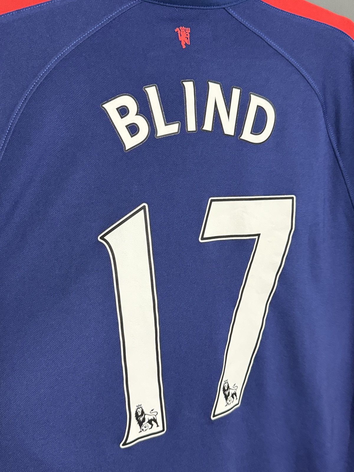 Nike Manchester United 14/15 Third Blind Football Jersey Size US M / EU 48-50 / 2 - 3 Thumbnail