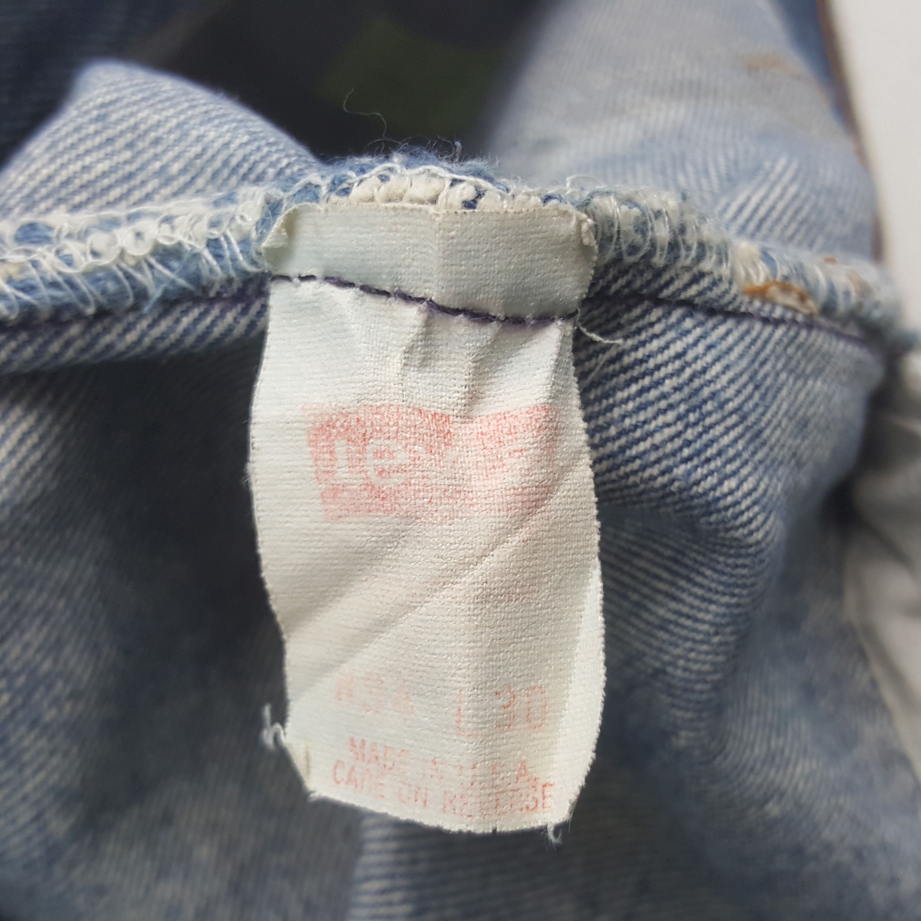 Levi's Vintage Clothing Vintage Levis 501 Distressed Style Denim Jeans Size US 33 - 13 Thumbnail