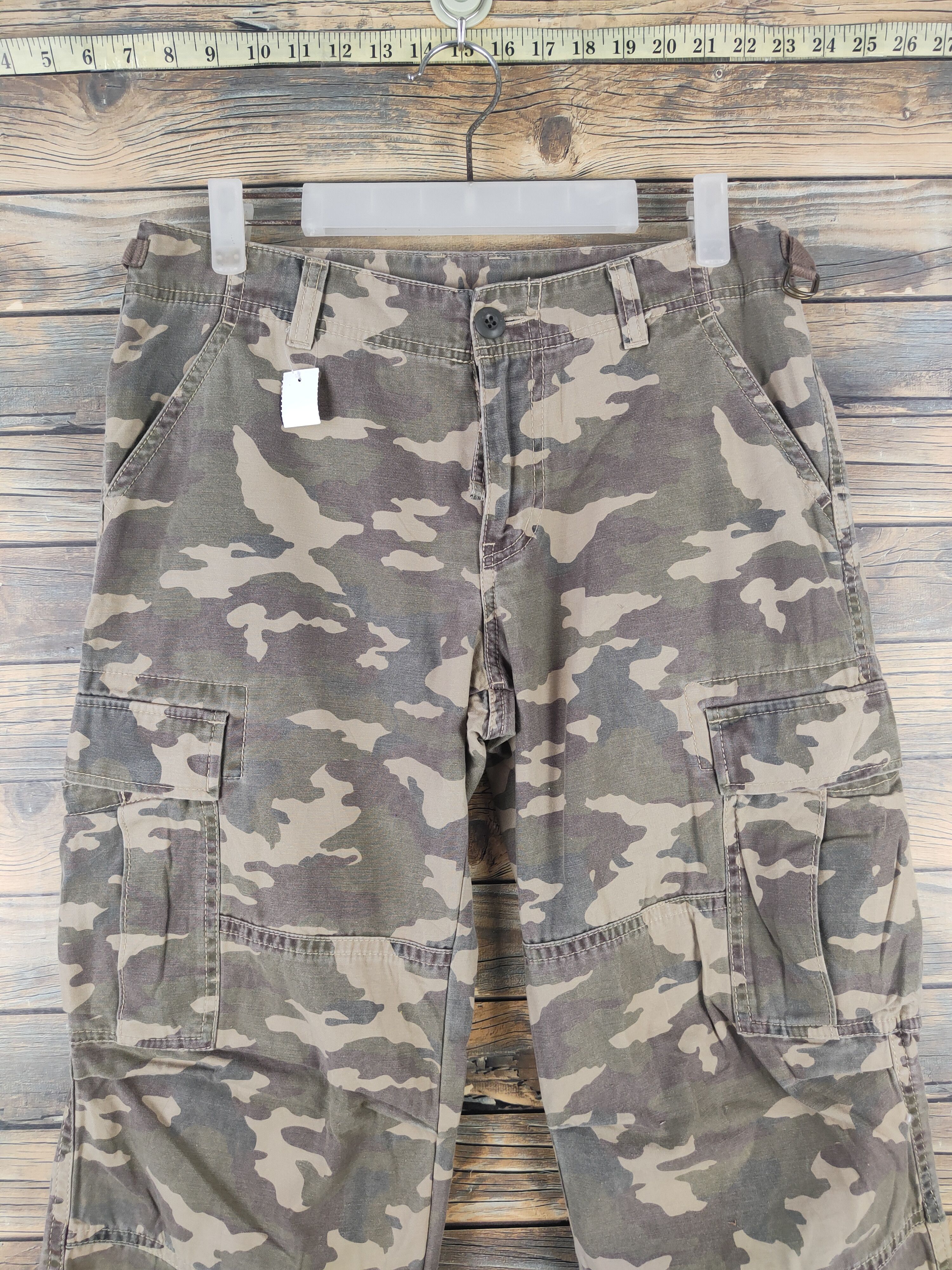 Japanese Brand DL Uniqlo Camouflage Multipocket Cargo Pants #1749 Size US 30 / EU 46 - 2 Thumbnail