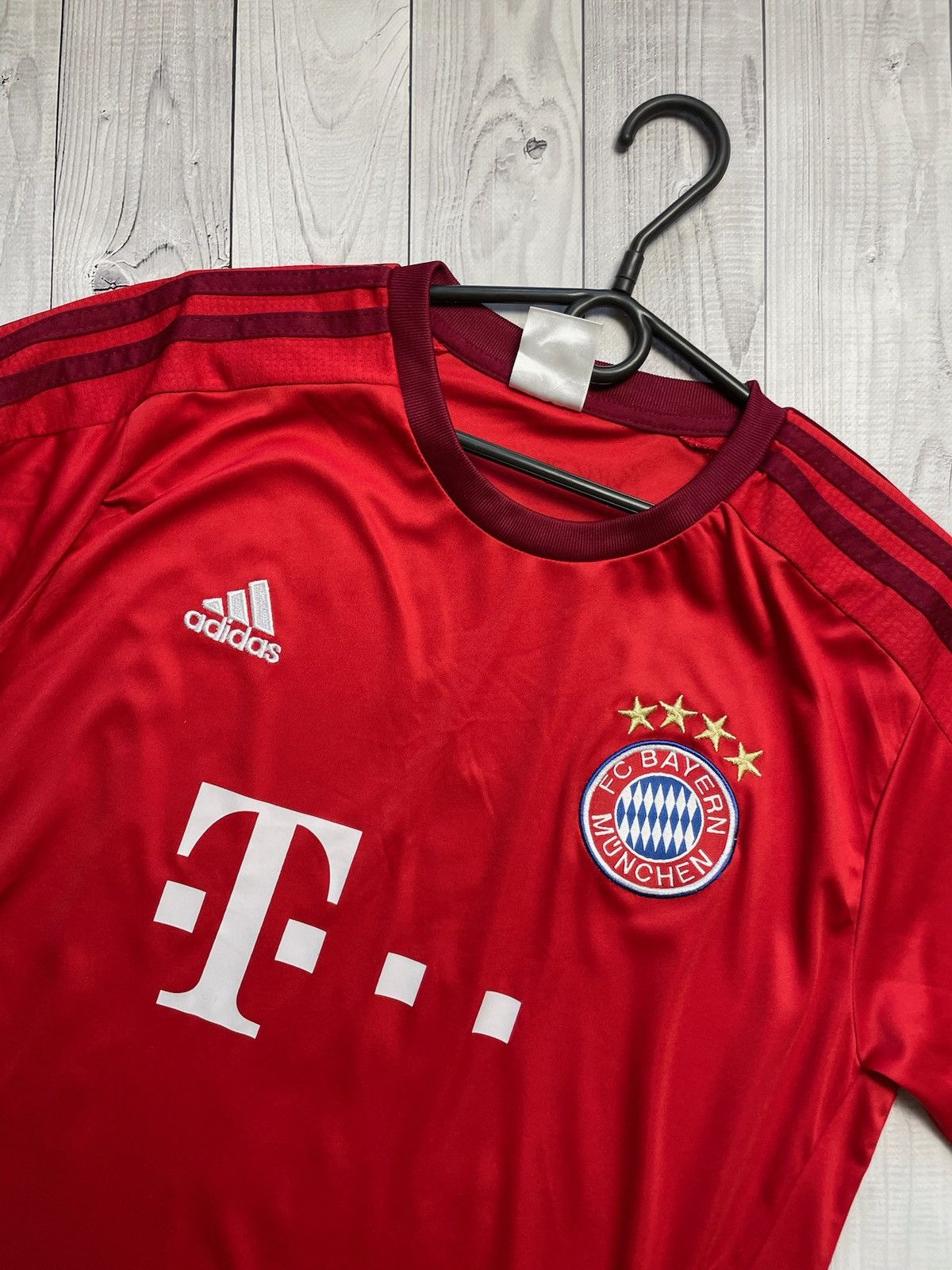 Vintage Vintage Bayern Munich 6 Tiago size M tee Size US M / EU 48-50 / 2 - 3 Thumbnail