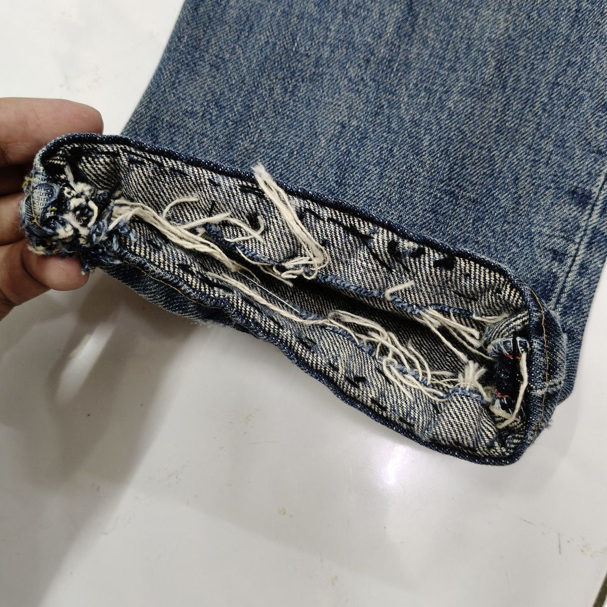 Helmut Lang Vintage Y2K Helmut Lang Paint Splatter Classic Cut Jeans Size US 29 - 13 Thumbnail