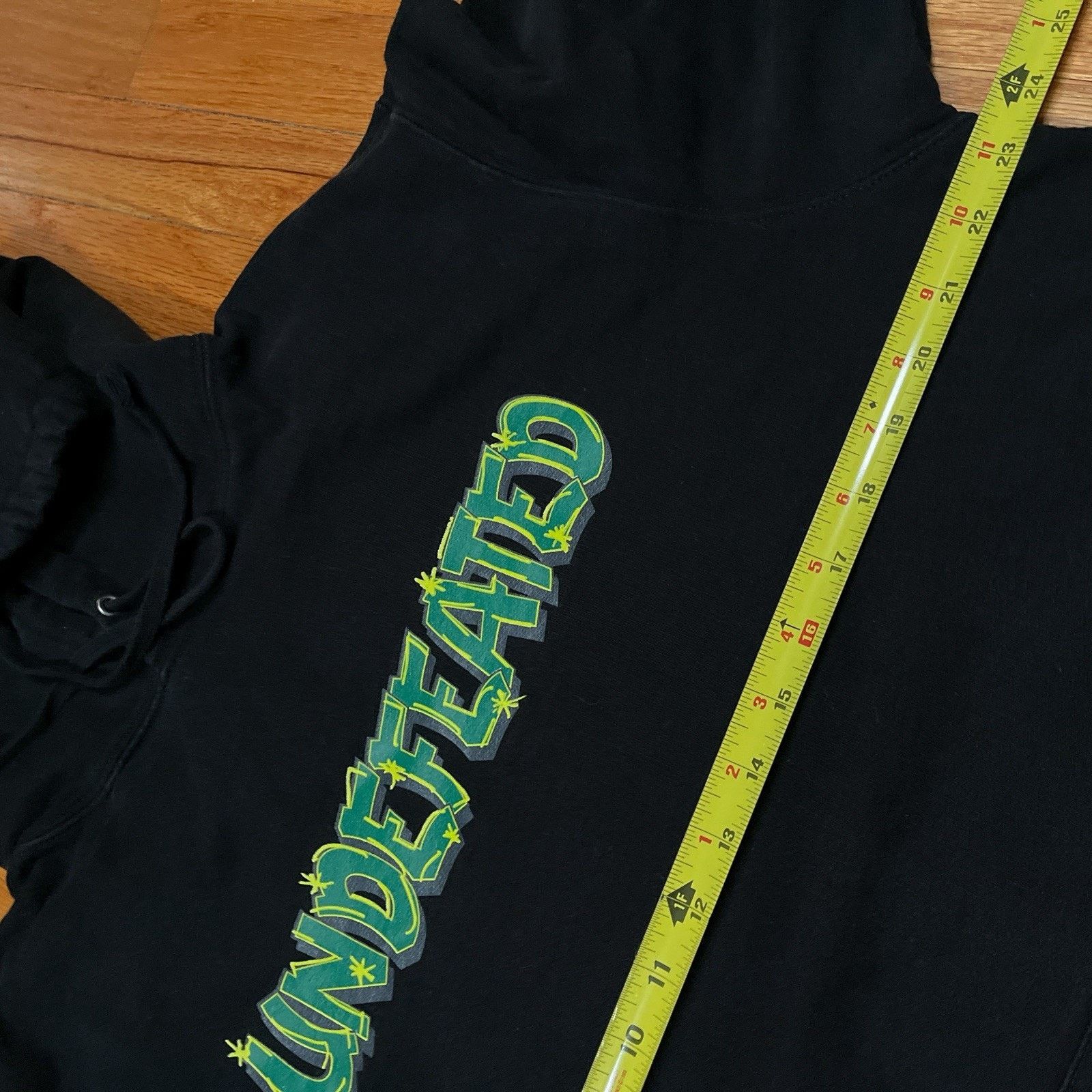 Undefeated Undefeated Logo Hoodie Canada Made Graffiti Spellout Fade Size US L / EU 52-54 / 3 - 6 Thumbnail