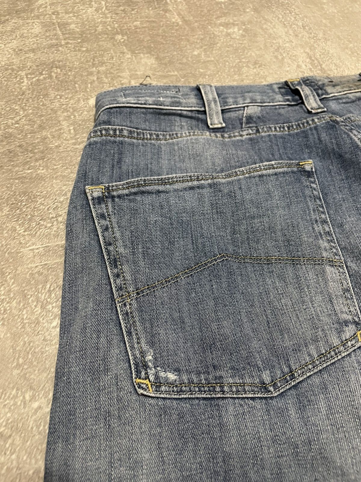 Armani Vintage Armani Jeans Metallic Logo Denim Size 33 Size US 33 - 15 Thumbnail