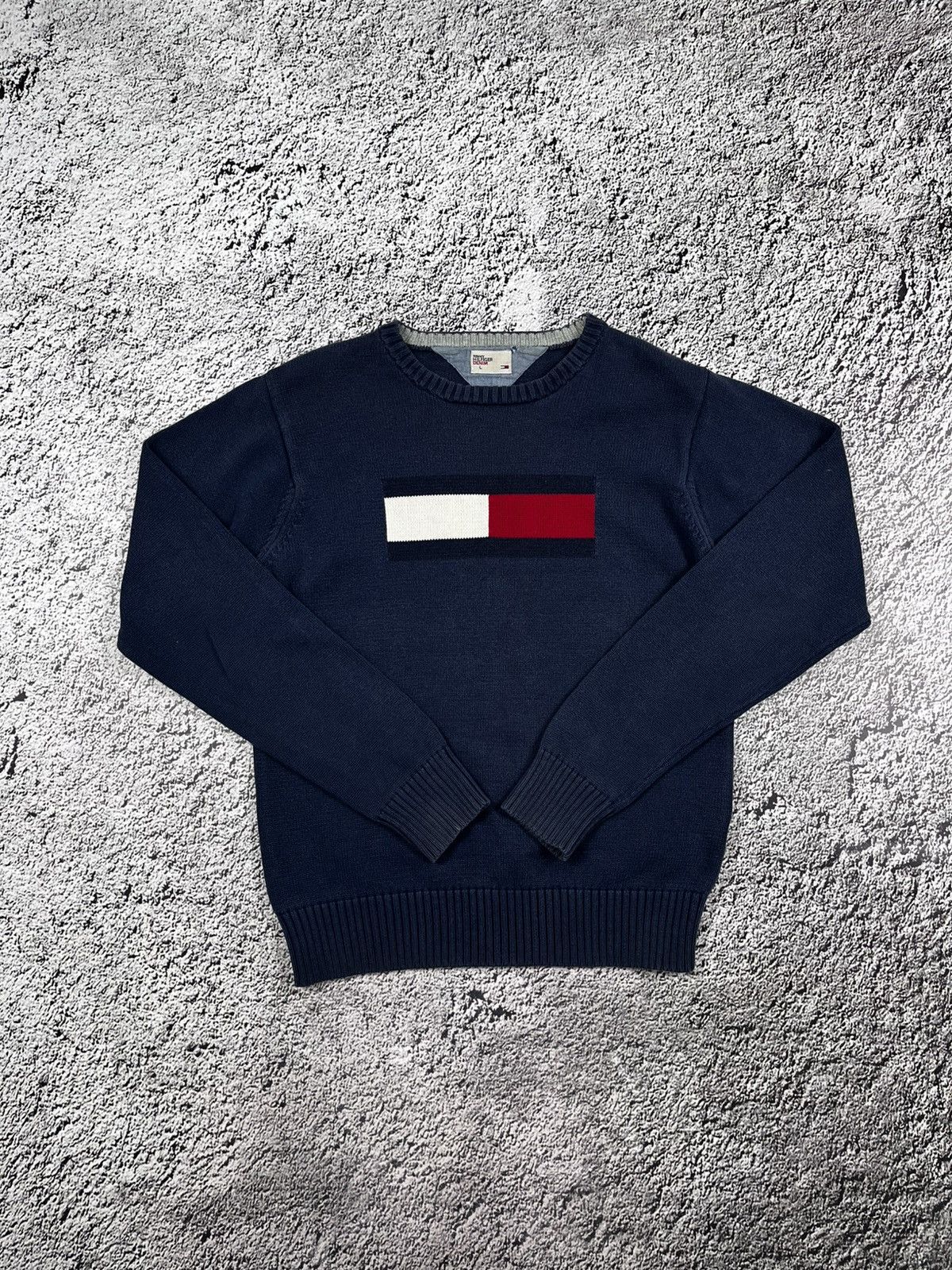 Tommy Hilfiger Vintage Y2K Tommy Hilfiger old money heavy sweater size L Size US L / EU 52-54 / 3 - 4 Thumbnail