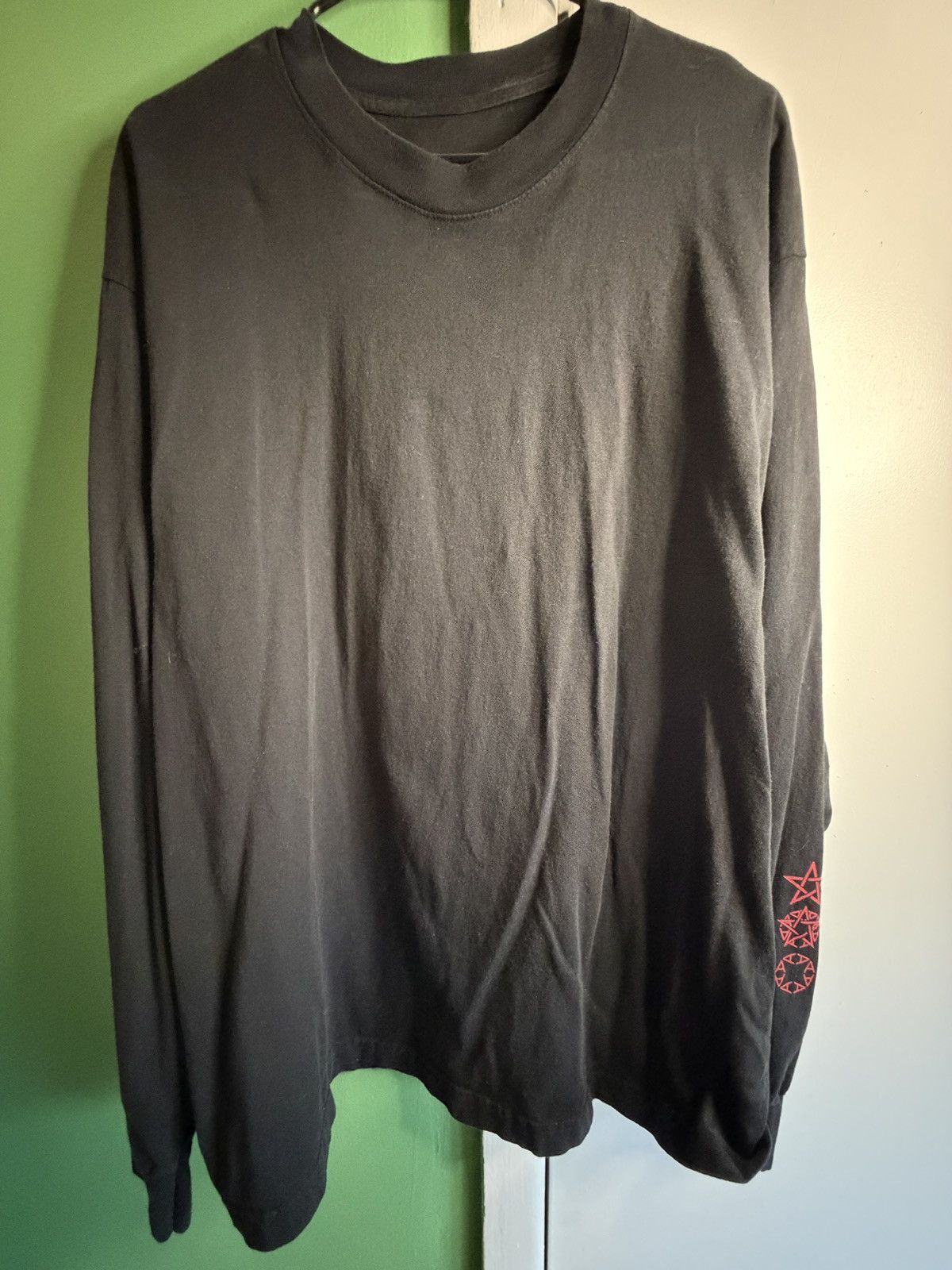1017 ALYX 9SM × Destroy Lonely 1017 ALYX 9SM × Destroy Lonely “No Stylist Tour” Long Sleeve Size US L / EU 52-54 / 3 - 6 Thumbnail