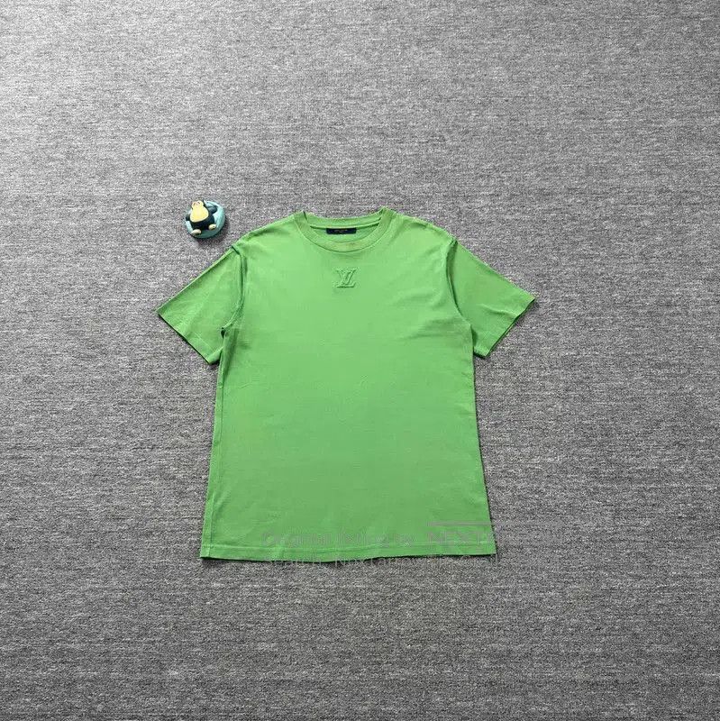 Louis Vuitton Louis Vuitton Green Cotton Men's T-Shirt . Size US L / EU 52-54 / 3 - 1 Thumbnail