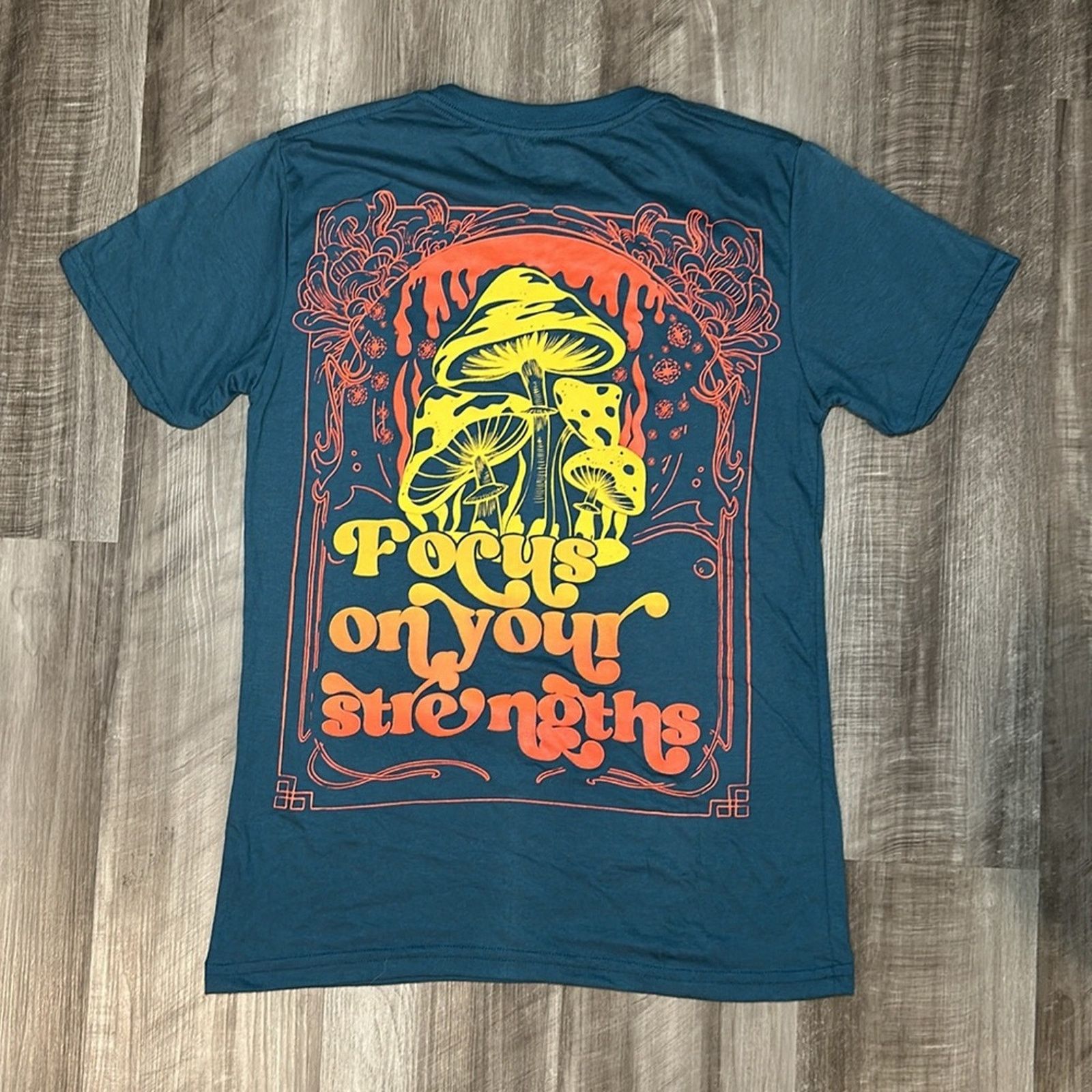 Other RGSTR Focus On Your Strengths Psychedelic Tee (NWOT) - Small Size US S / EU 44-46 / 1 - 3 Thumbnail