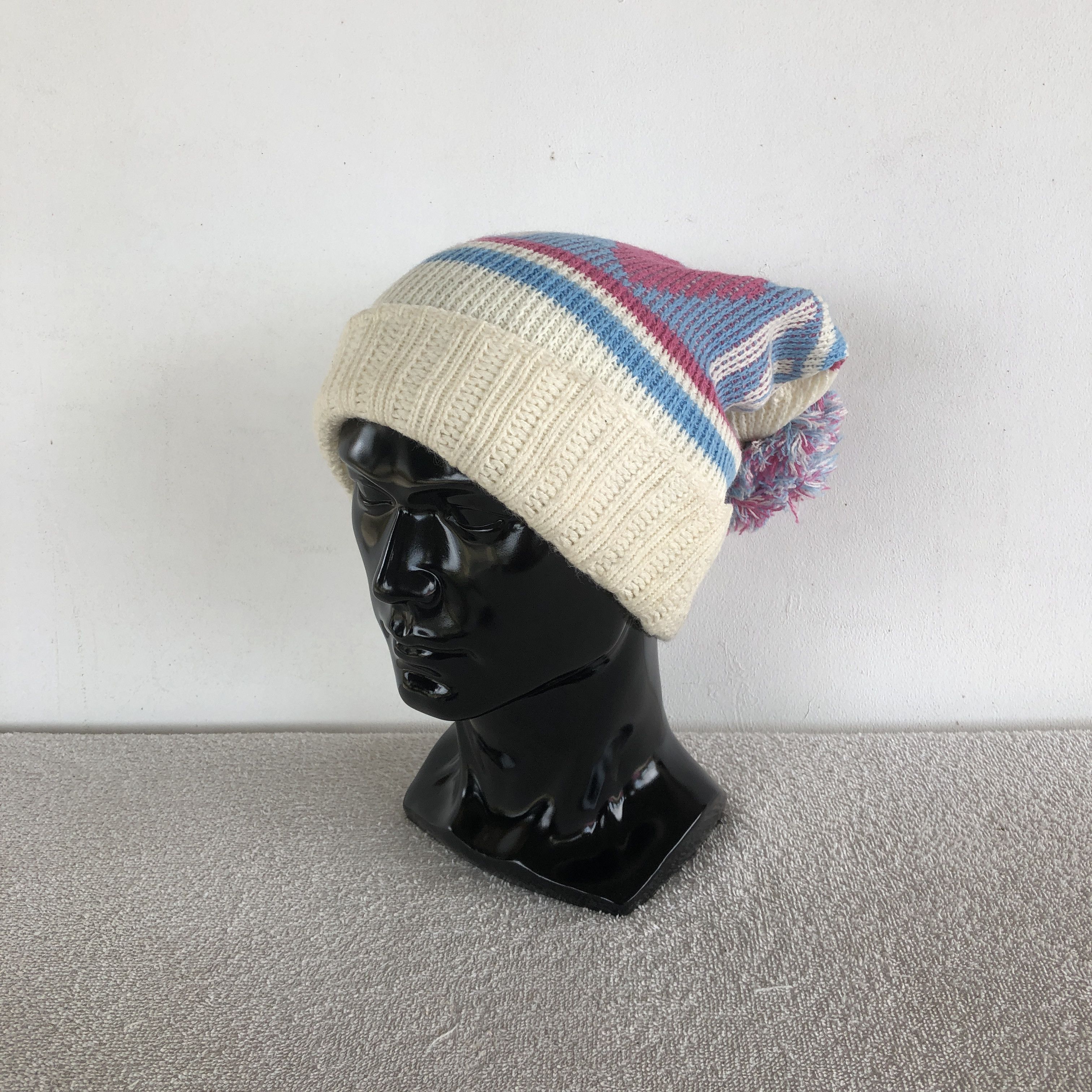 Japanese Brand Vintage Y2K Shake Shake Beanie Knitted Pompom Snow Caps Hats Size ONE SIZE - 1 Thumbnail