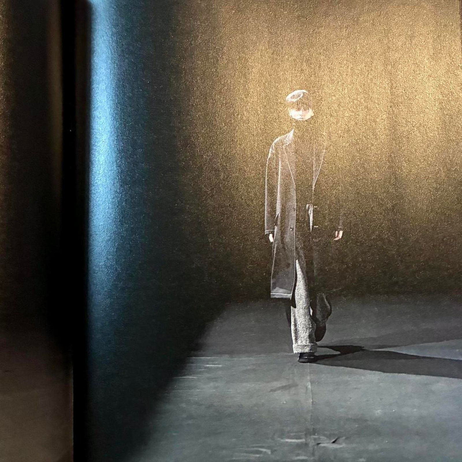 Japanese Brand × Y's × Yohji Yamamoto Y’s by Yohji Yamamoto 2025-2026 AW catalog look Book Size ONE SIZE - 3 Thumbnail