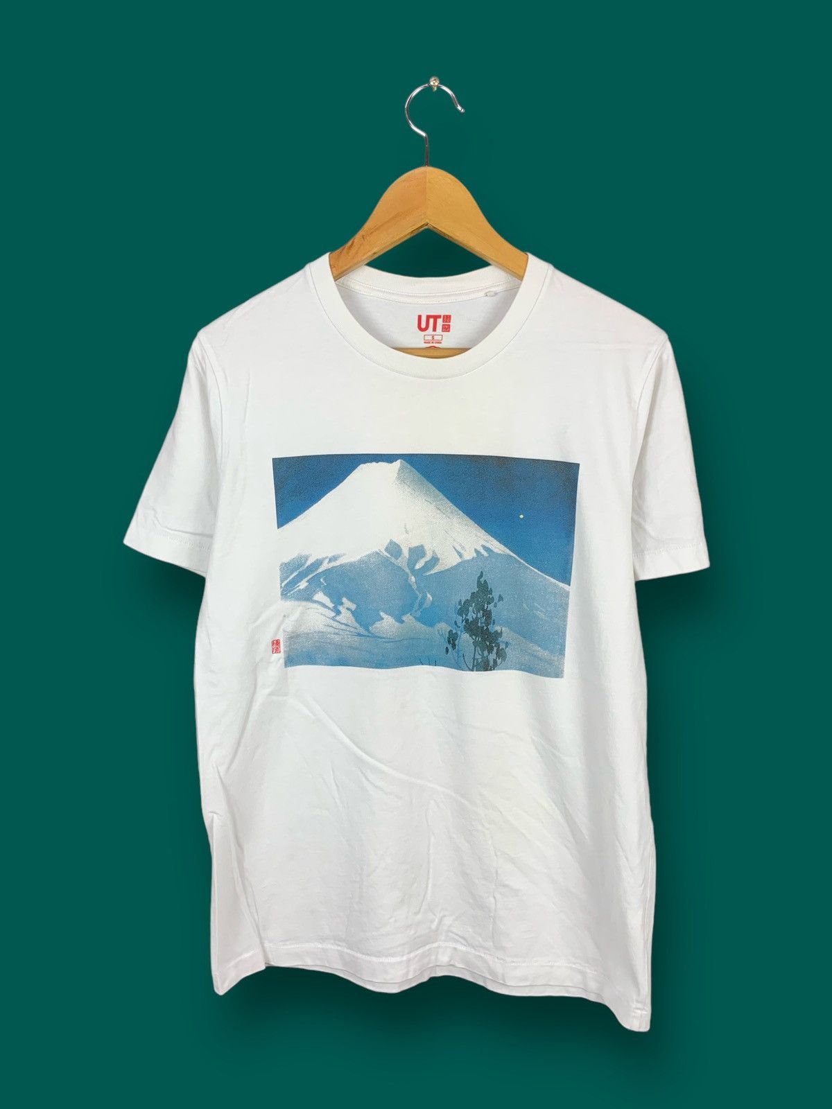 Japanese Brand Rare! Uniqlo Mount Fuji Scenery Art Tee Size US S / EU 44-46 / 1 - 1 Thumbnail