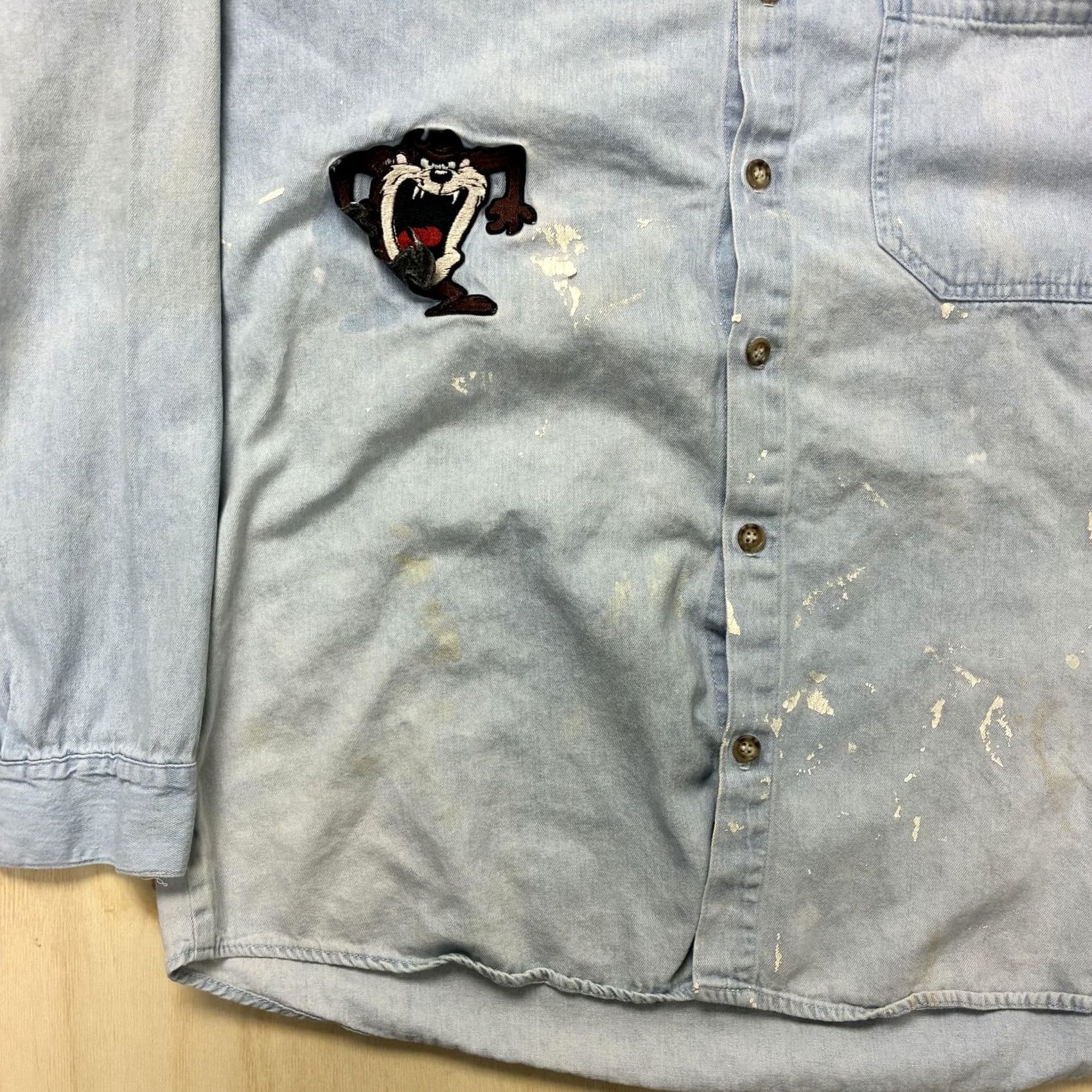 Vintage Vintage Looney Tunes Mens Large Blue Chambray Long Sleeve Button-Up Distressed Size US L / EU 52-54 / 3 - 4 Thumbnail