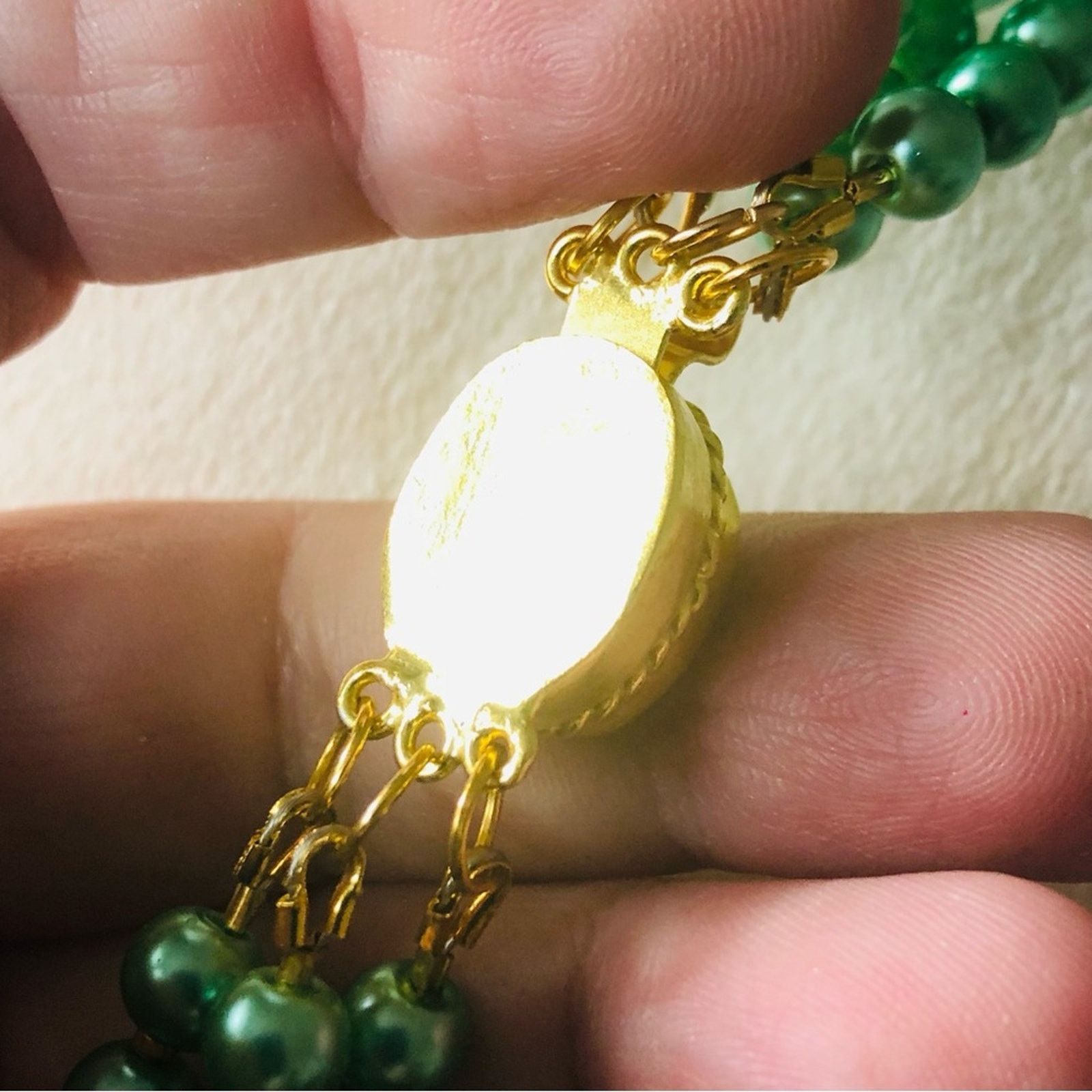 Handmade Handcrafted triple strand glass pearl emerald clasp neckla Size ONE SIZE - 10 Thumbnail