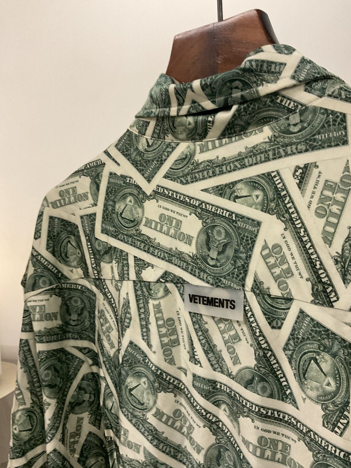 Vetements Vetements million dollars shirt Size US S / EU 44-46 / 1 - 5 Thumbnail