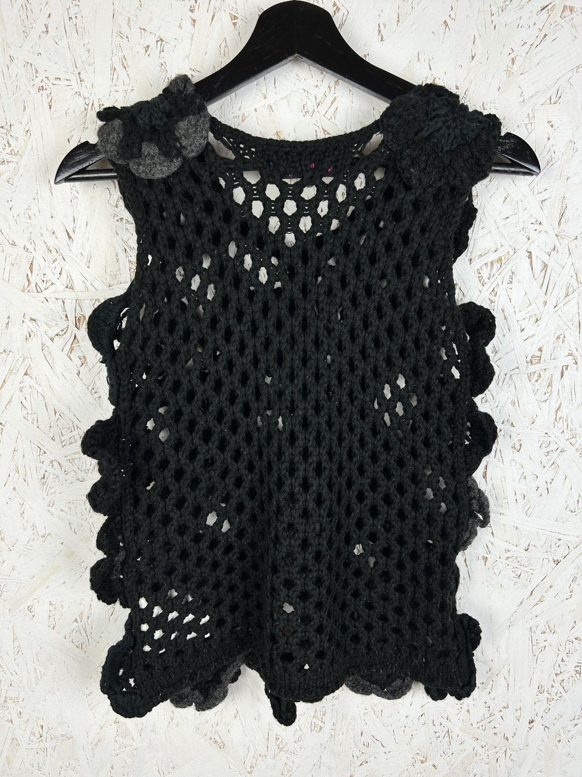 Tricot Comme des Garcons Vintage Comme Des Garcons Tricot Crochet Flower Wool Vest M Size M / US 6-8 / IT 42-44 - 4 Thumbnail