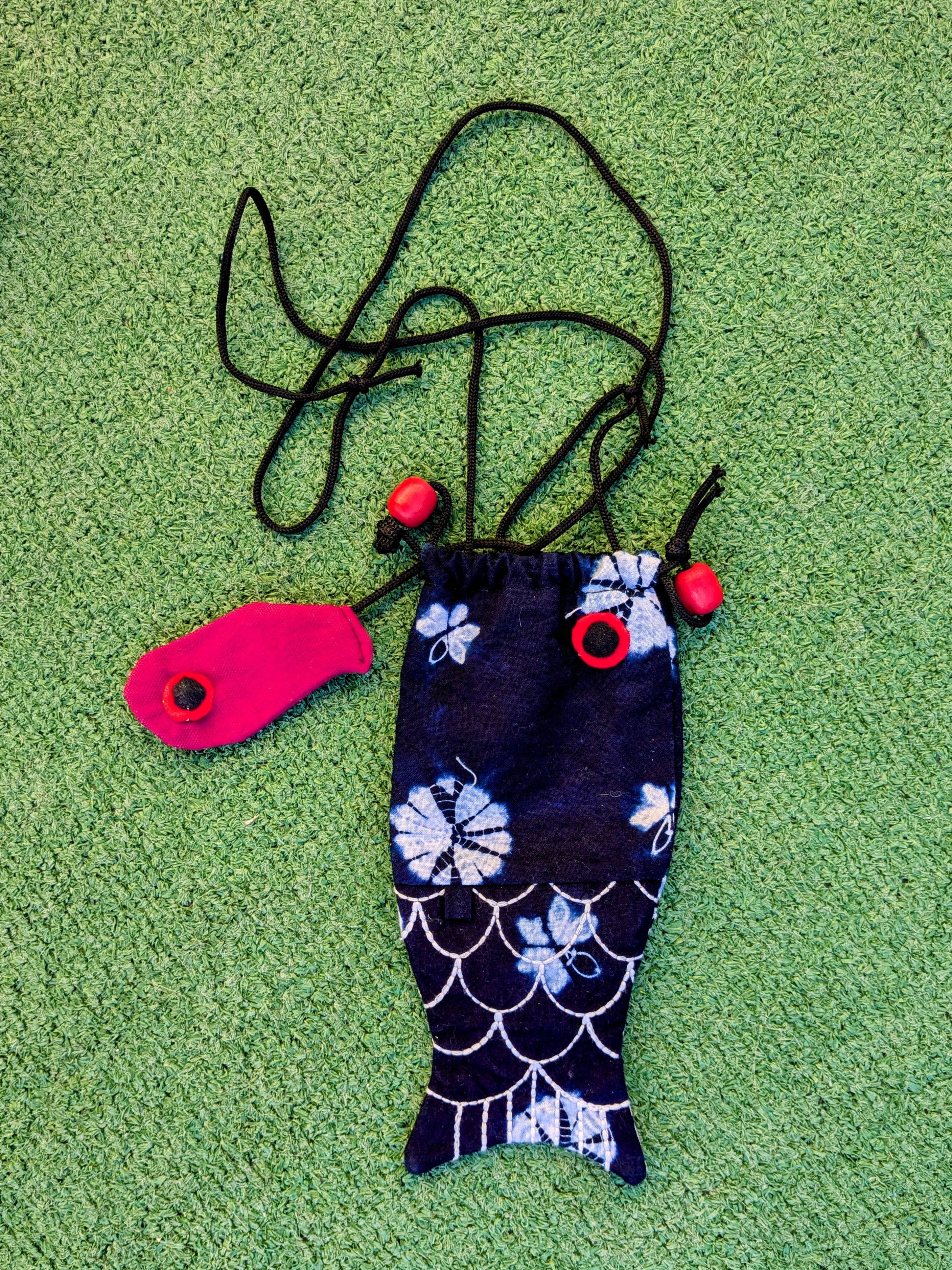 Designer Drawstring TieDye Crossbody Coy Fish Purse/Small Bag GUC Size ONE SIZE - 1 Thumbnail
