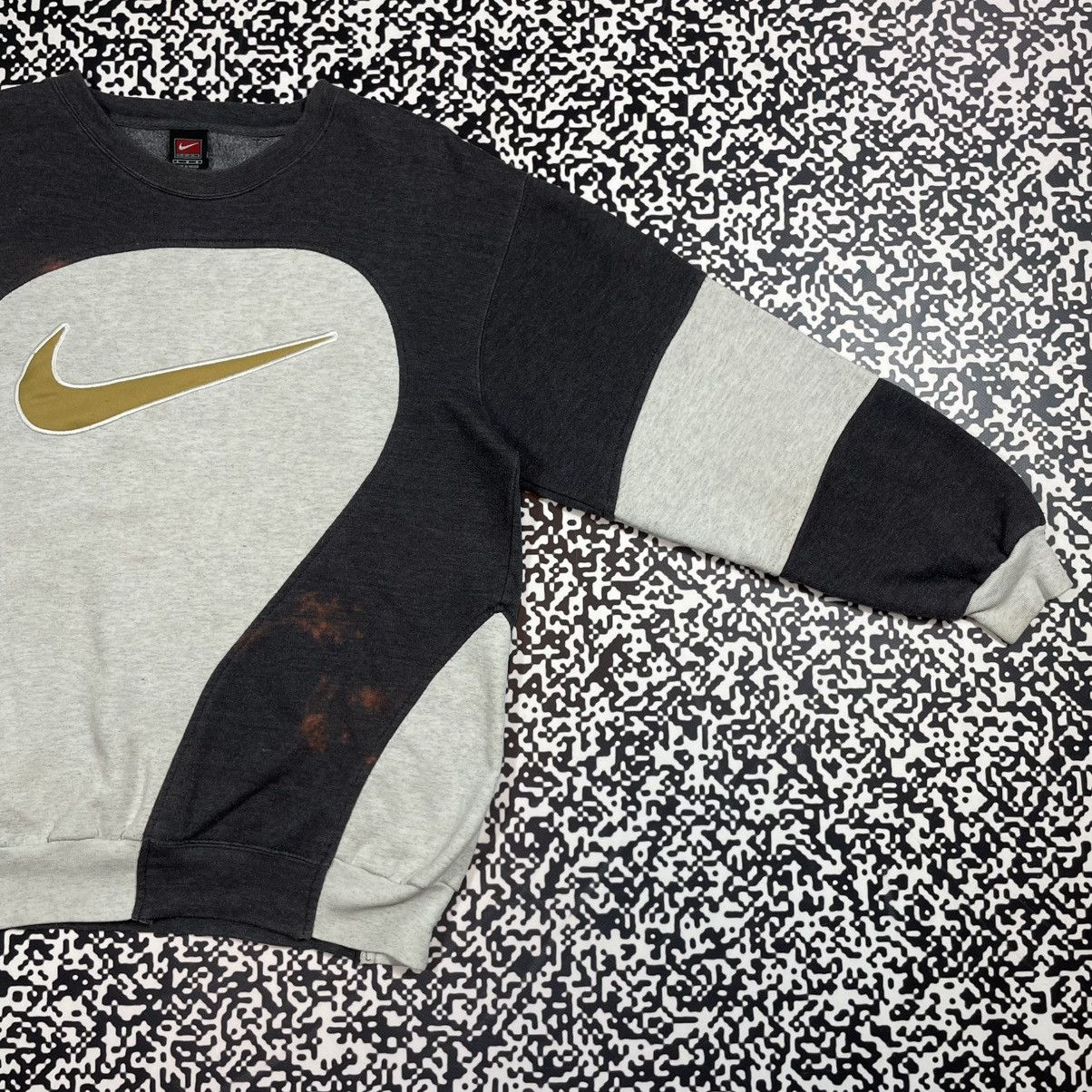 Nike Vintage 90s Nike Team Retro Rebone Distreessed Sweatshirt Size US L / EU 52-54 / 3 - 7 Thumbnail