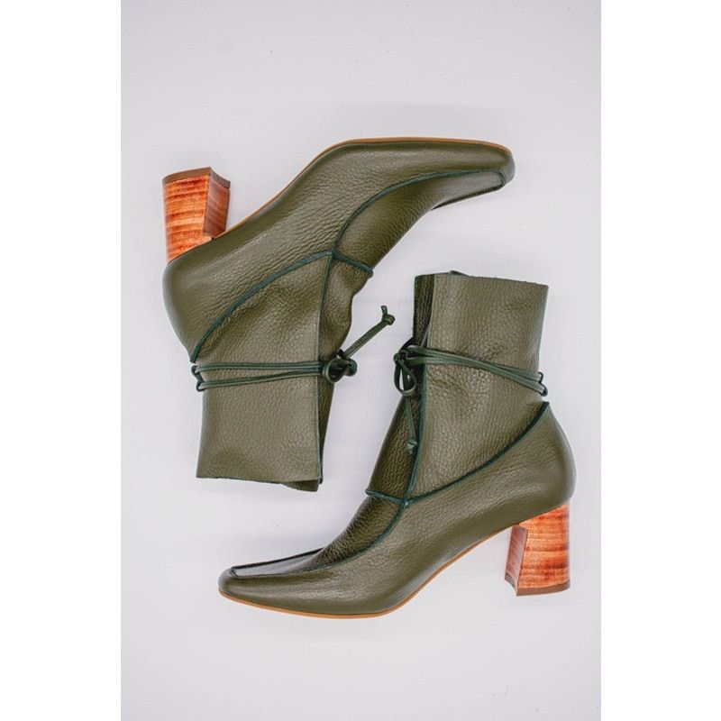 Anthropologie Stivali Size 38 (US 7/7.5) Olive Leather Ankle Boots Size US 7 / IT 37 - 3 Thumbnail