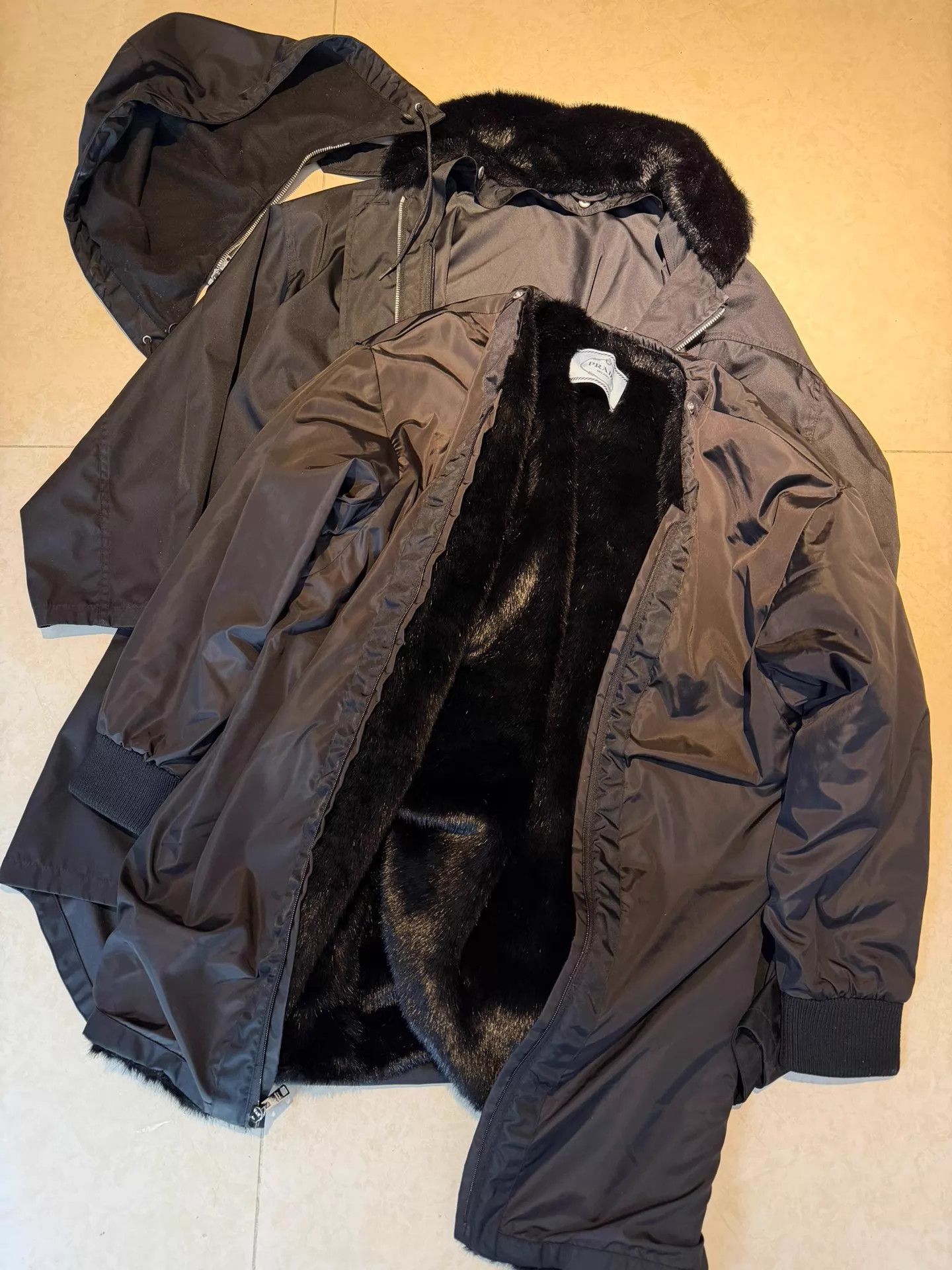 Prada Prada Oversized Down Parka 2-Piece Mink Lined Black Size XS / US 0-2 / IT 36-38 - 1 Thumbnail